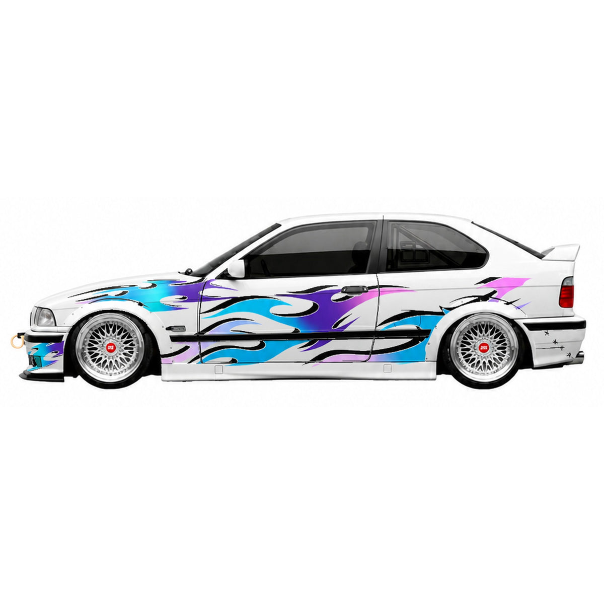 Kit de vinilo Neon Flames, llamas tribales con trazo negro y degradado de turquesa a lila y rosa, sobre un BMW Serie 3 E36 Compact blanco, vista lateral