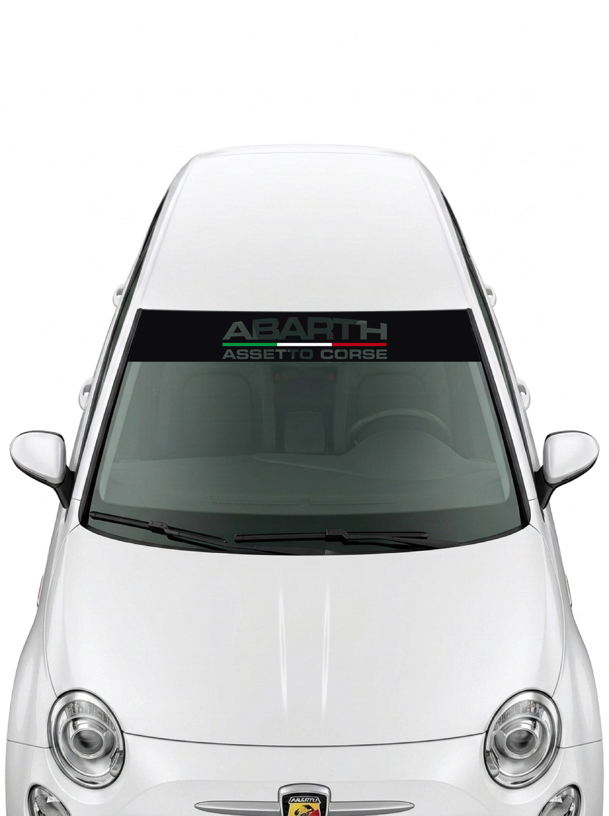Parasol de vinilo Abarth Assetto Corse transparente con el lettering en verde y gris, instalado en el parabrisas de un Fiat 500 blanco