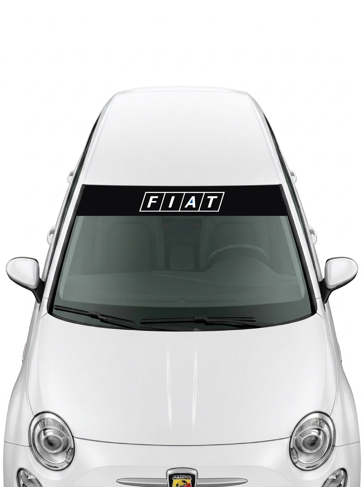 Parasol de vinilo Fiat negro con las letras F I A T en cajas blancas, instalado en el parabrisas de un Fiat 500 blanco