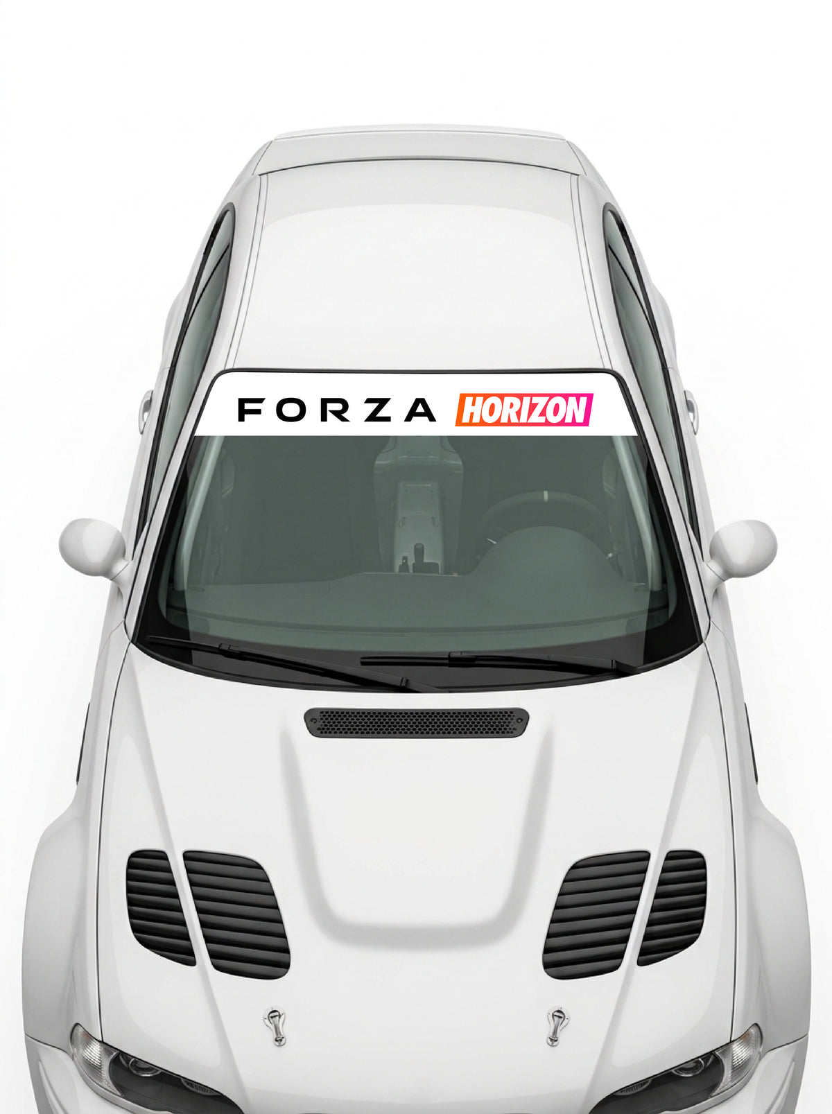Coche con el parasol de vinilo Forza Horizon blanco con el lettering FORZA y HORIZON sobre fondo naranja instalado en el parabrisas