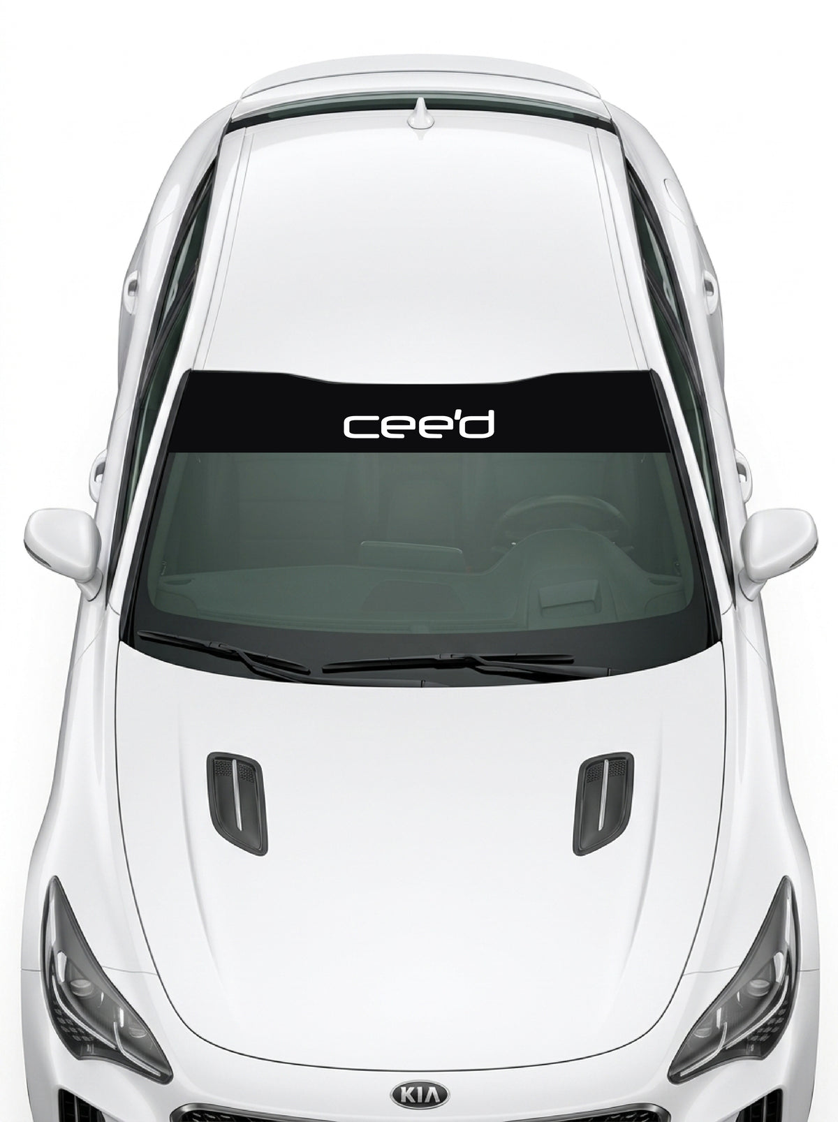 Coche con el parasol de vinilo Kia Cee'd negro con el lettering cee'd en blanco instalado en el parabrisas