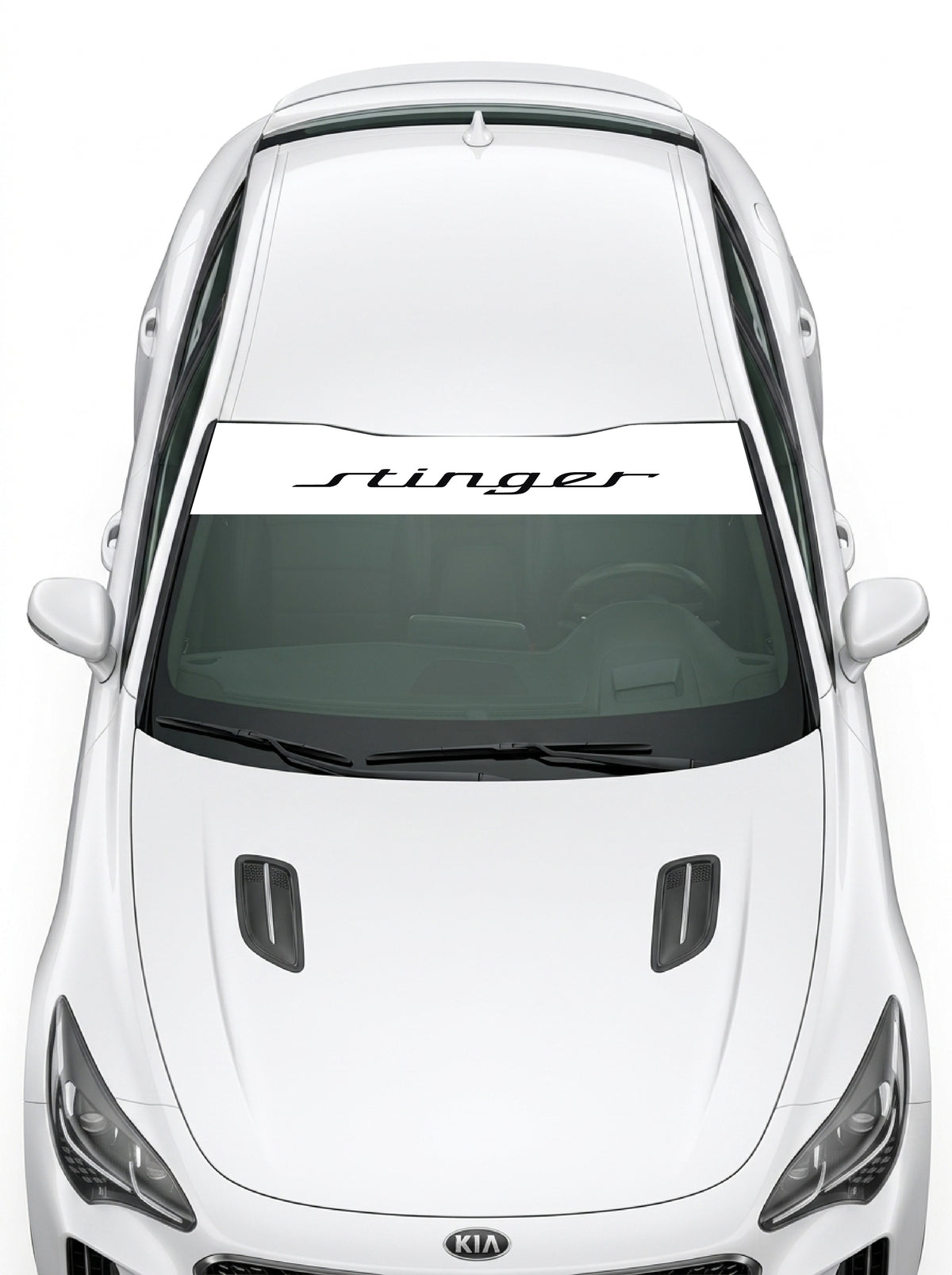 Coche con el parasol de vinilo Kia Stinger blanco con el lettering stinger en negro instalado en el parabrisas