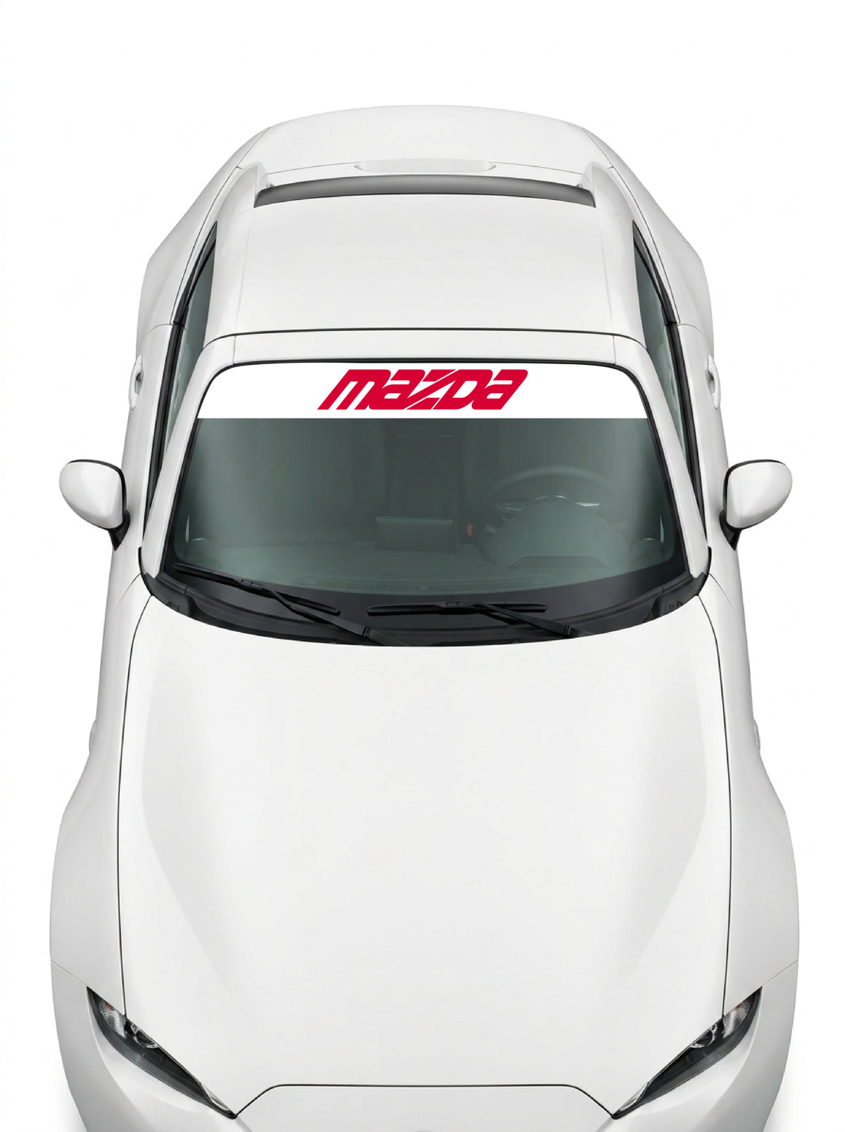 Coche con el parasol de vinilo Mazda blanco con el lettering MAZDA inclinado en rojo instalado en el parabrisas
