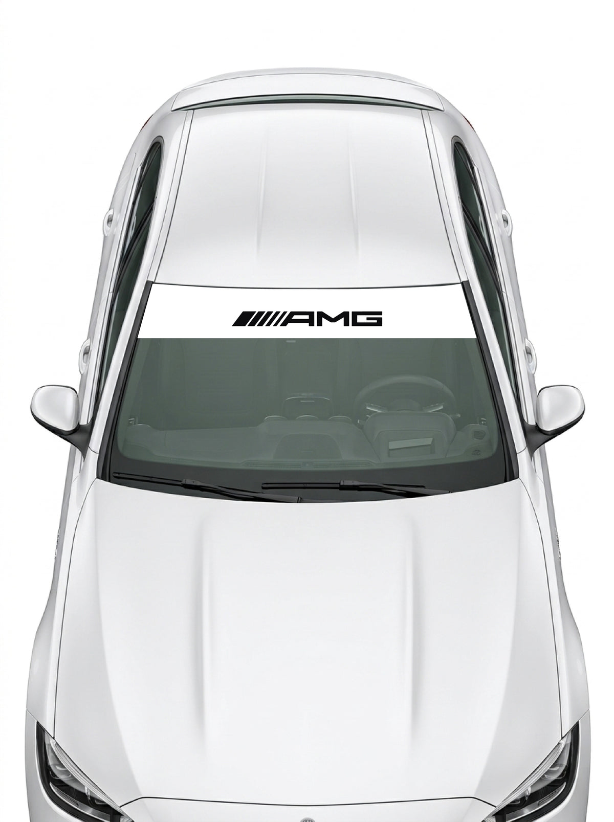 Coche con el parasol de vinilo Mercedes-AMG blanco con el lettering AMG en negro instalado en el parabrisas