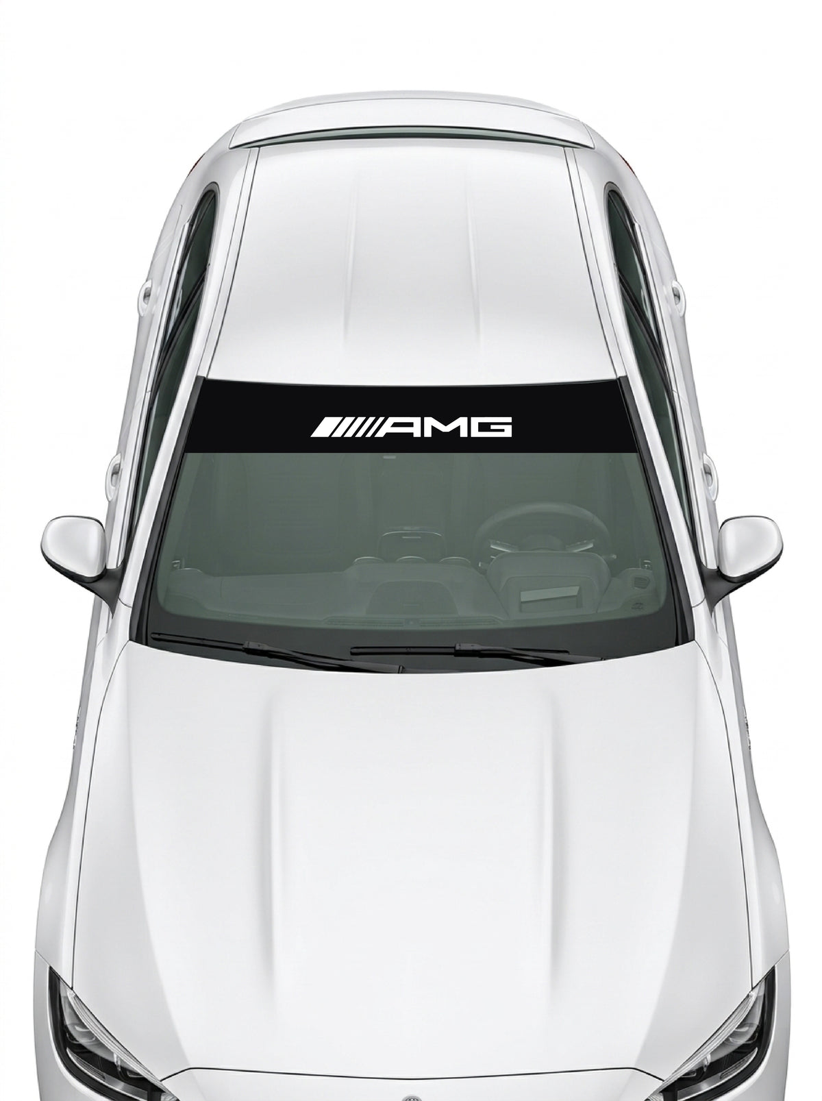 Coche con el parasol de vinilo Mercedes-AMG negro con el lettering AMG en blanco instalado en el parabrisas