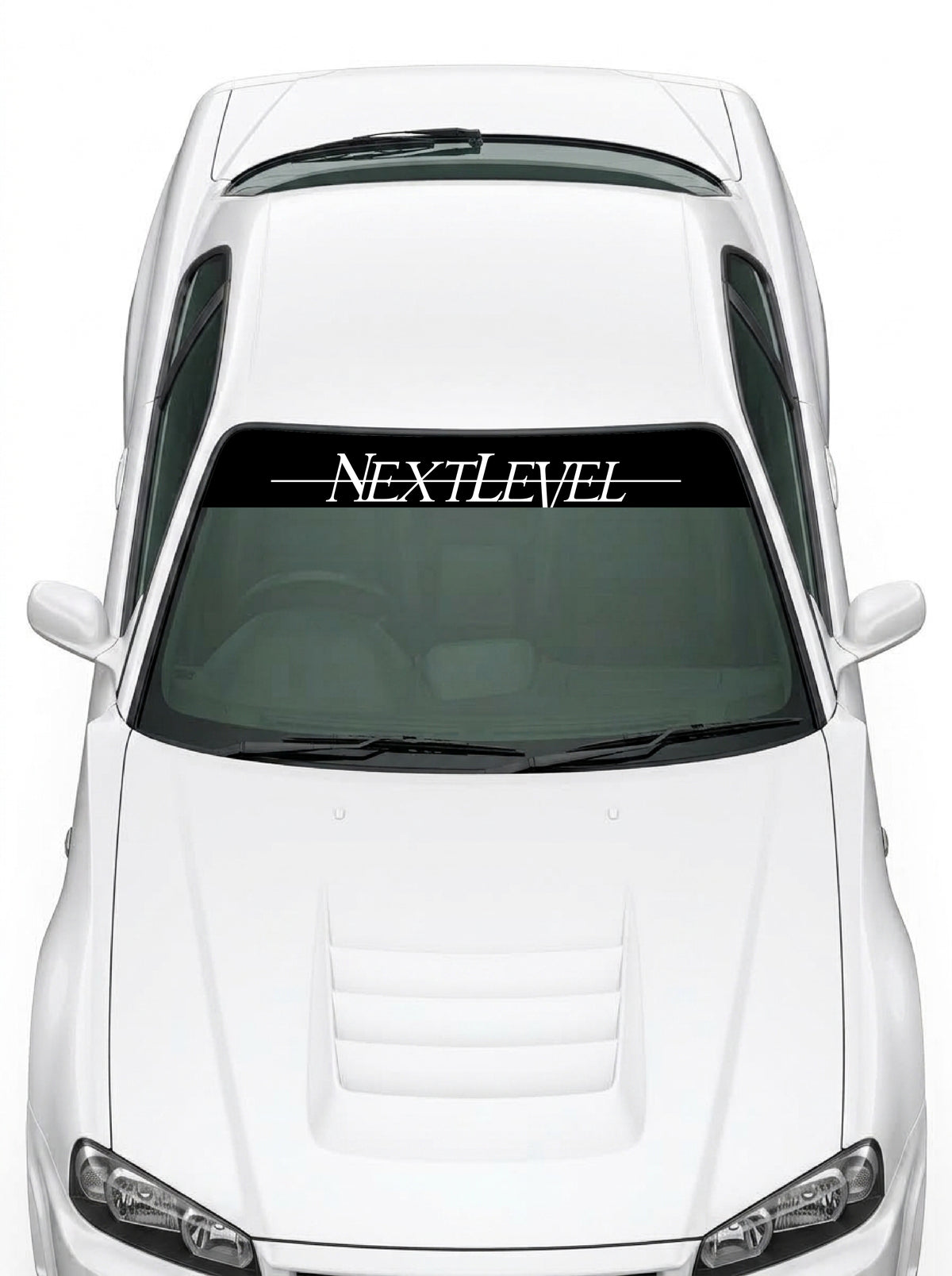 Coche con el parasol de vinilo NextLevel negro con el lettering NEXTLEVEL en blanco atravesado por una linea instalado en el parabrisas