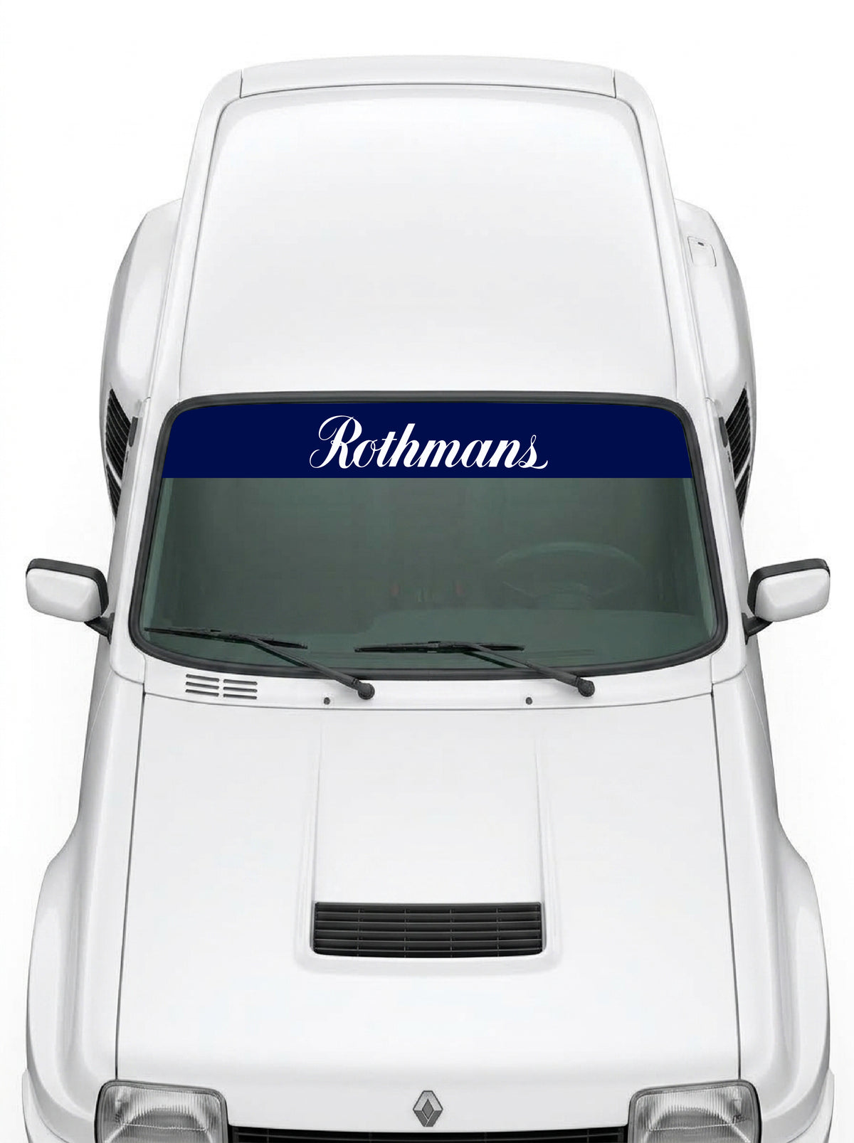Coche con el parasol de vinilo Rothmans azul marino con el lettering Rothmans en blanco y tipografia manuscrita instalado en el parabrisas