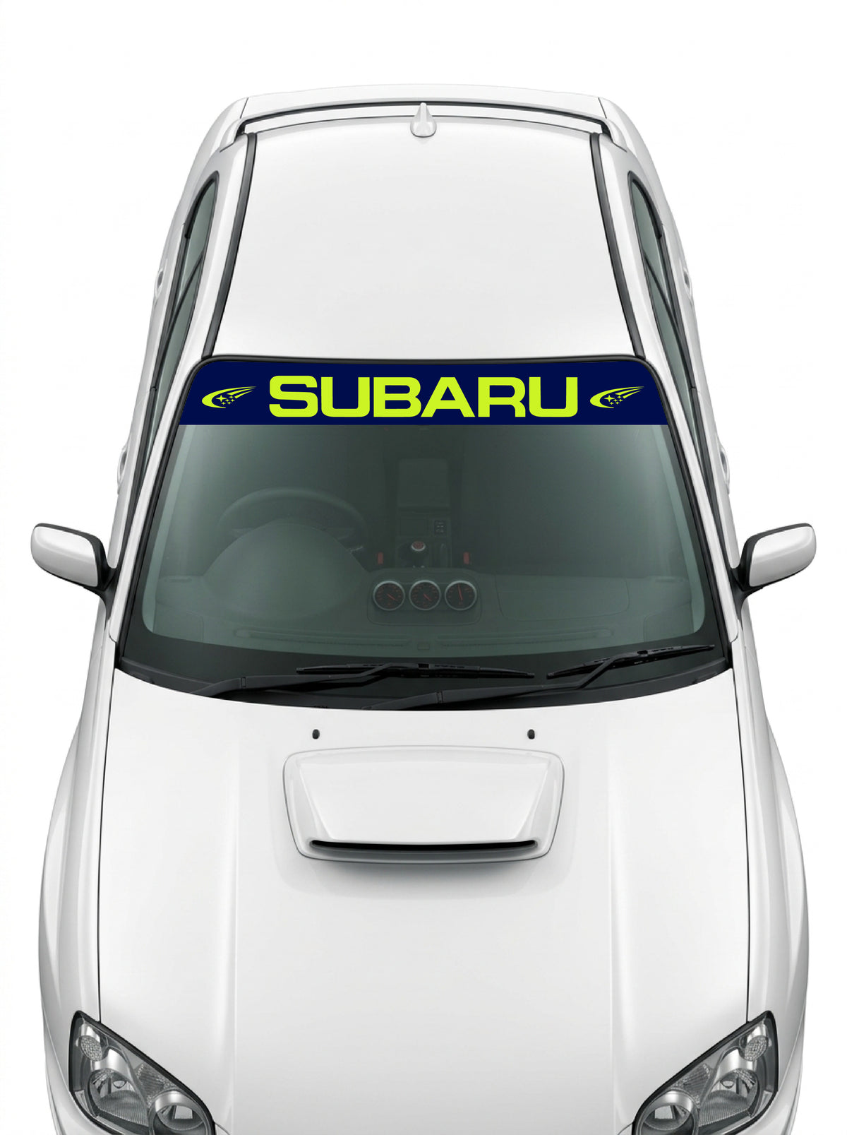 Coche con el parasol de vinilo Subaru azul marino con el lettering SUBARU y el emblema de las Pleyades a los dos lados en lima instalado en el parabrisas