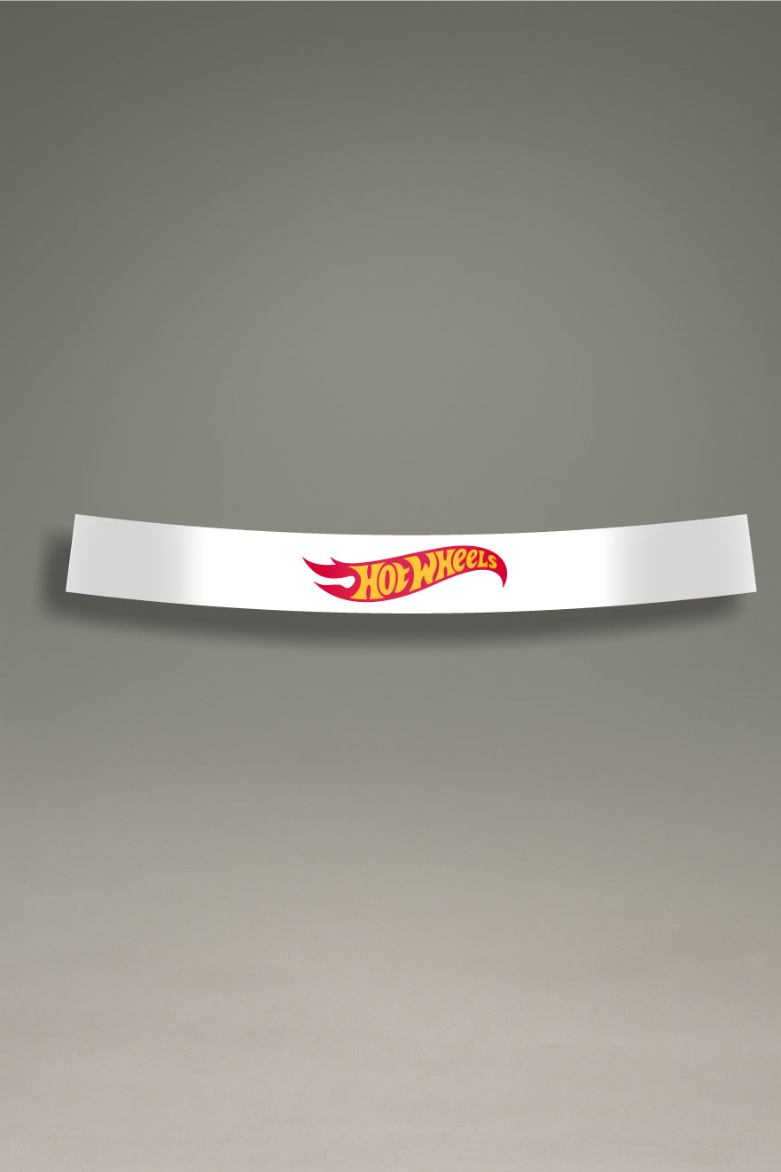 Parasol de vinilo blanco con el logotipo clásico de Hot Wheels. Un accesorio de MOA-Grafics para personalizar tu coche con un estilo nostálgico y proteger el interior.