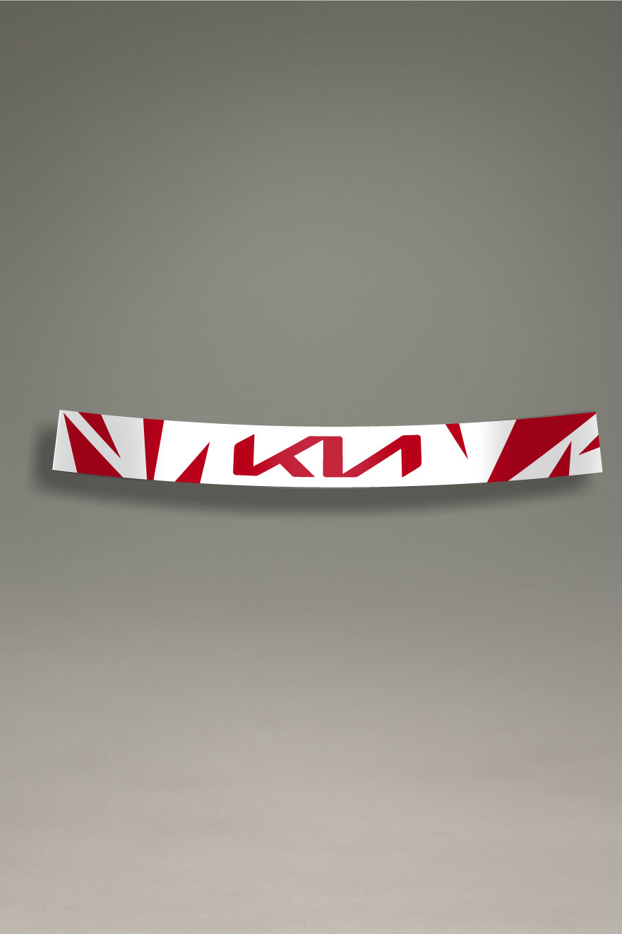 Parasol de vinilo blanco con el logotipo de Kia integrado en un patrón geométrico rojo. Accesorio de MOA-Grafics para proteger tu coche del sol con un estilo moderno.