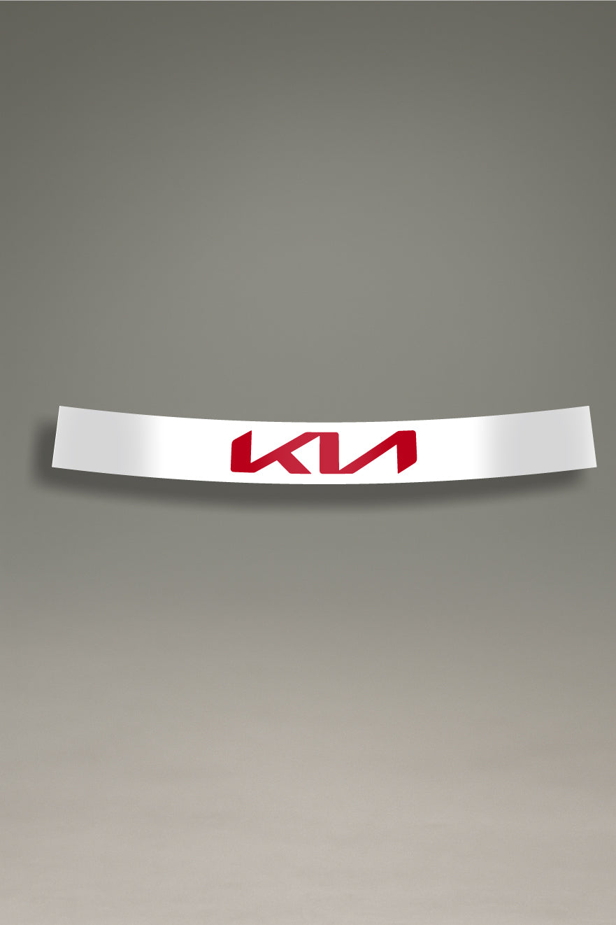 Parasol de vinilo blanco con el logotipo moderno de Kia en rojo. Un accesorio de personalización de MOA-Grafics para proteger y dar un toque deportivo a tu vehículo.