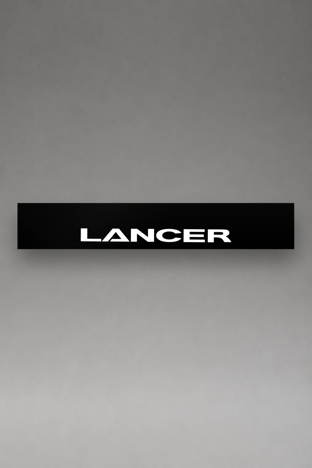 Parasol de vinilo Mitsubishi Lancer · Lettering del Modelo, la tira entera de 150 x 25 cm vista de frente, de MOA-Grafics.