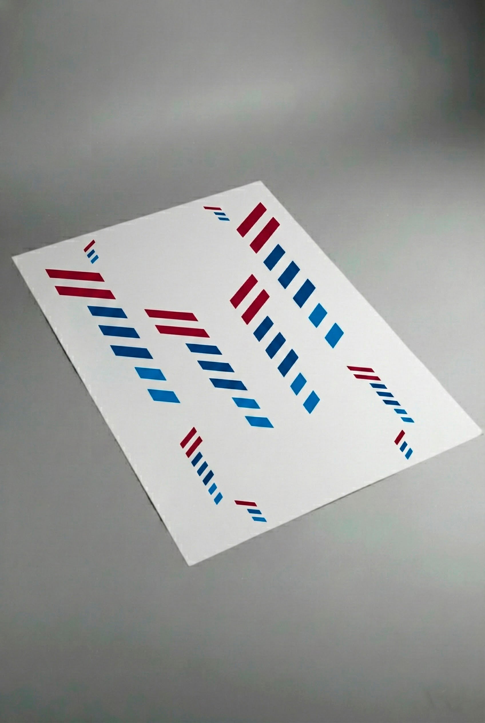 Pliego de vinilos adhesivos precortados para las Franjas Racing Stripes de BMW. Este vinilo es de larga duración, listo para ser enviado e instalado por el cliente en casa, ideal para renovar el look del coche de forma rápida y sencilla.