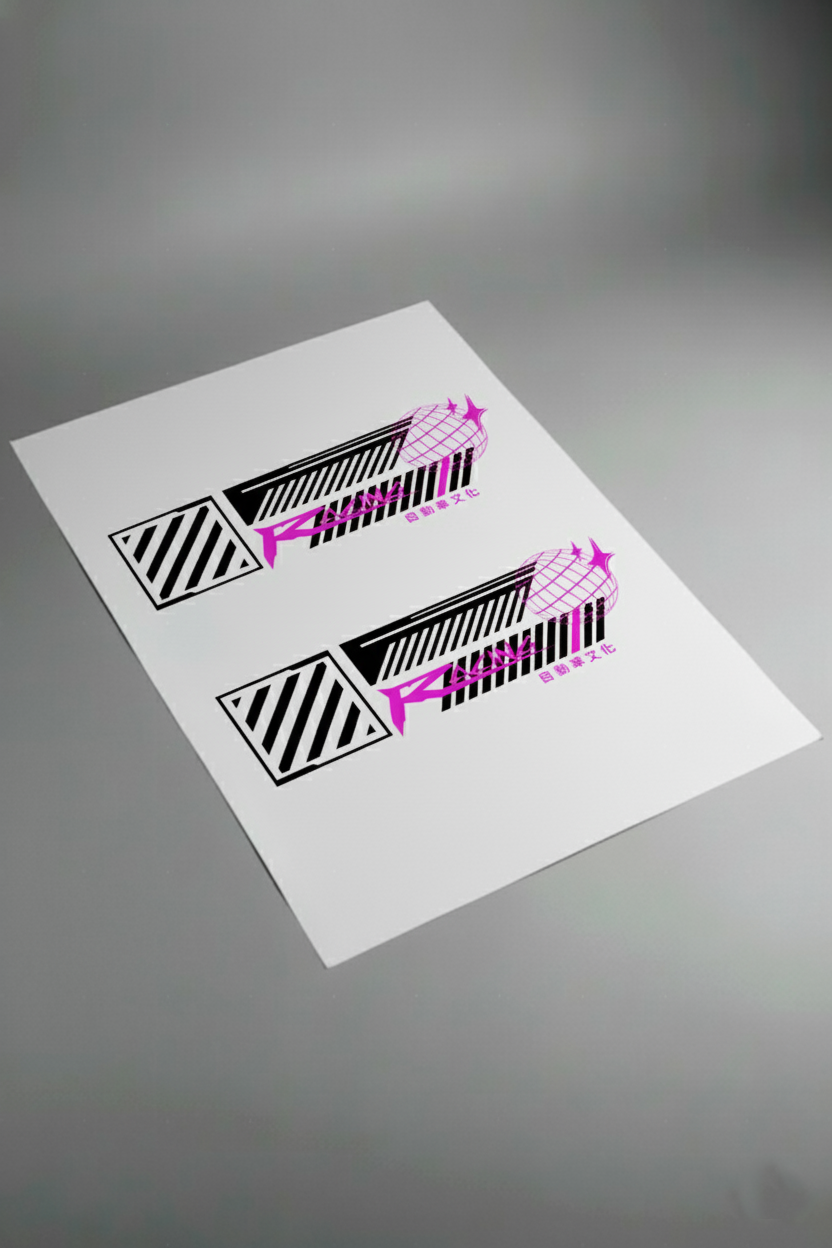 Pliego de vinilos de alta calidad que componen el kit Racing Style. Muestra las secciones de diseño de carreras listas para la instalación.
