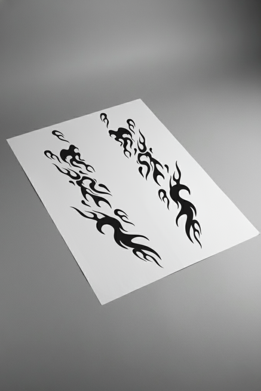 Pliego de vinilos del kit Japan Black Flames en color negro. Producto físico de vinilo de alta calidad para kit de personalización de vehículos.