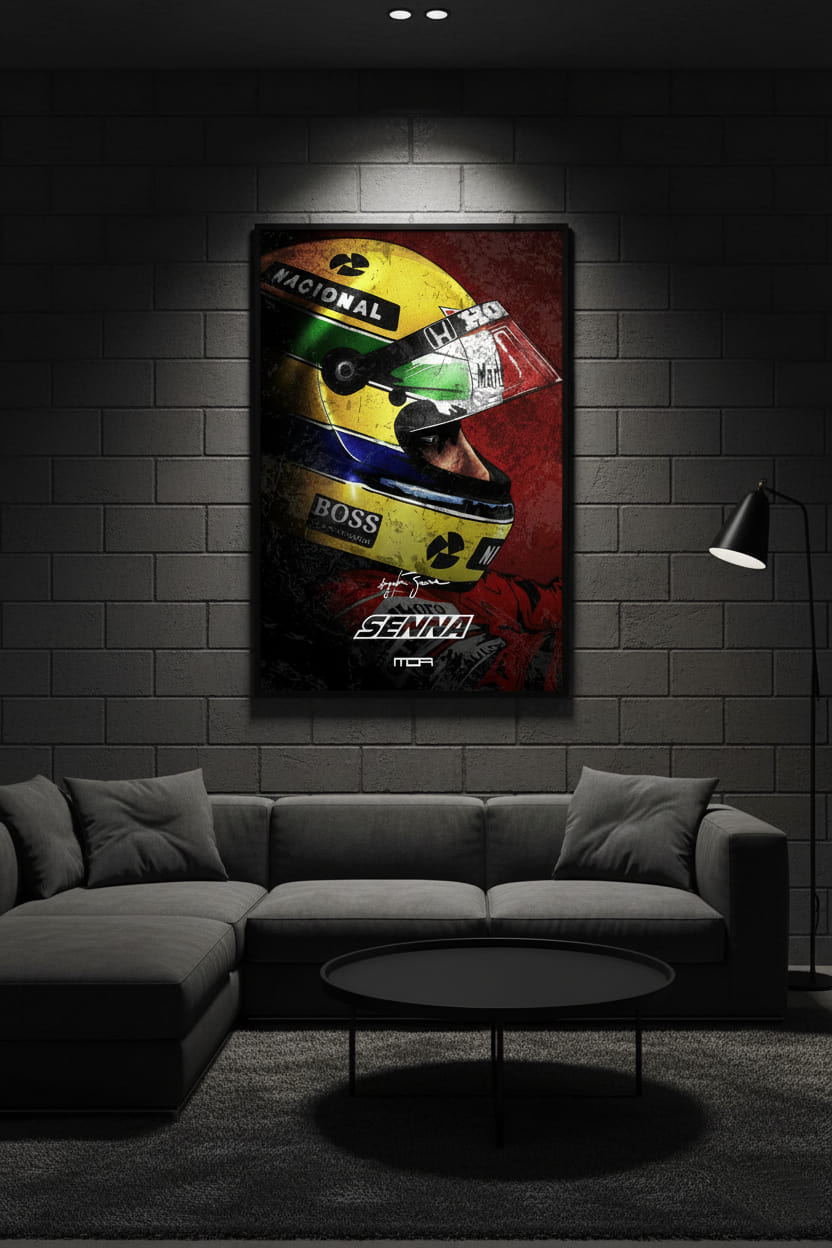 Póster de vinilo en set de decoración con el casco icónico de Ayrton Senna. Ideal para coleccionistas.