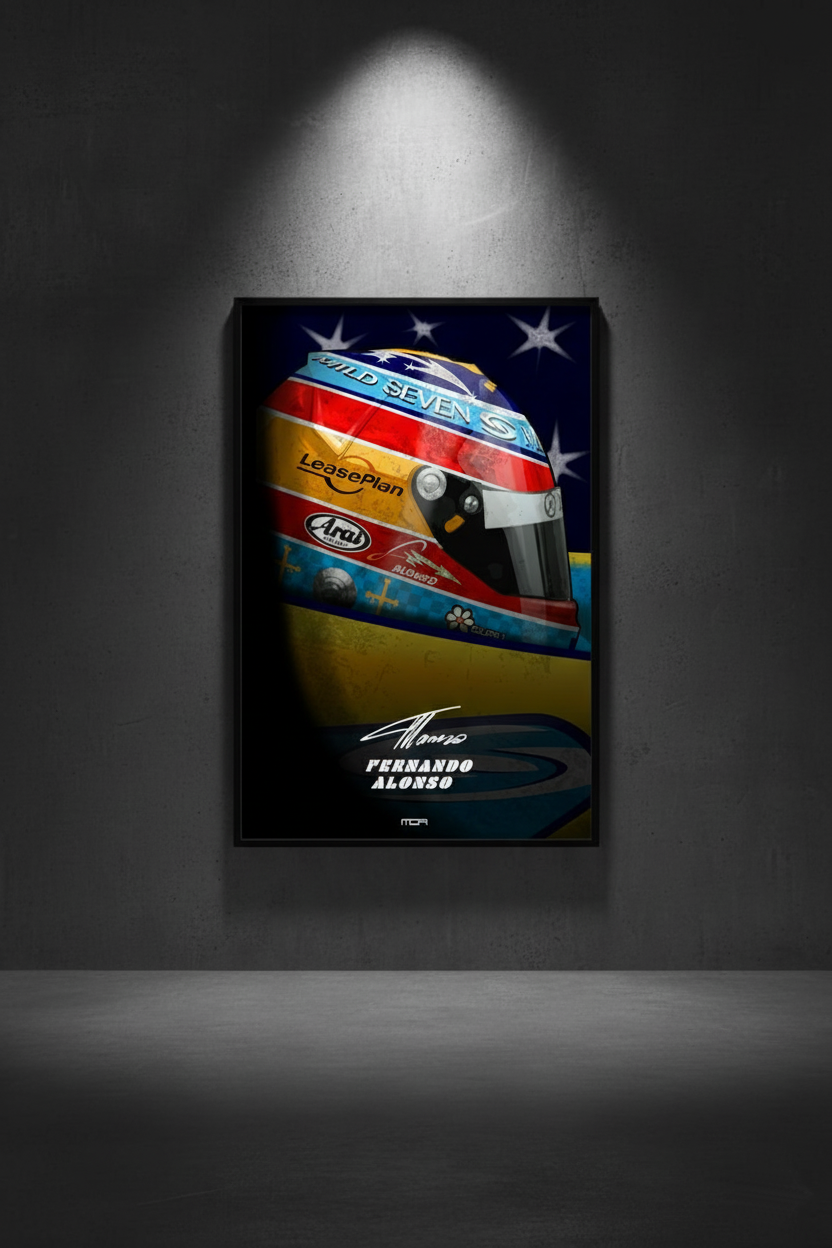 Póster enmarcado del casco de Fernando Alonso V3 en una pared de cemento, una pieza de decoración racing para salones de MOA-Grafics.