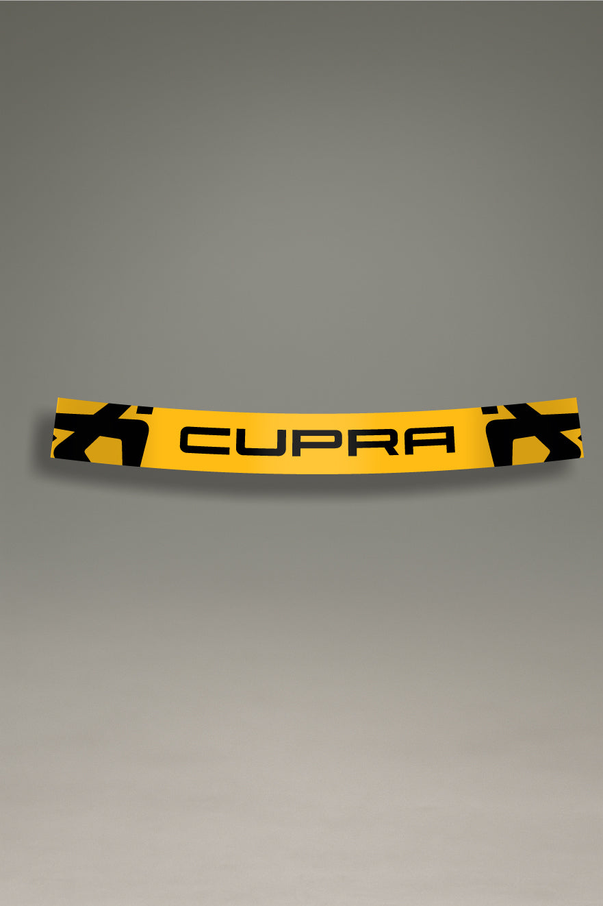 Vinilo parasol amarillo para parabrisas con logos de Cupra en negro, un diseño de estilo racing para personalización de coches de MOA-Grafics.