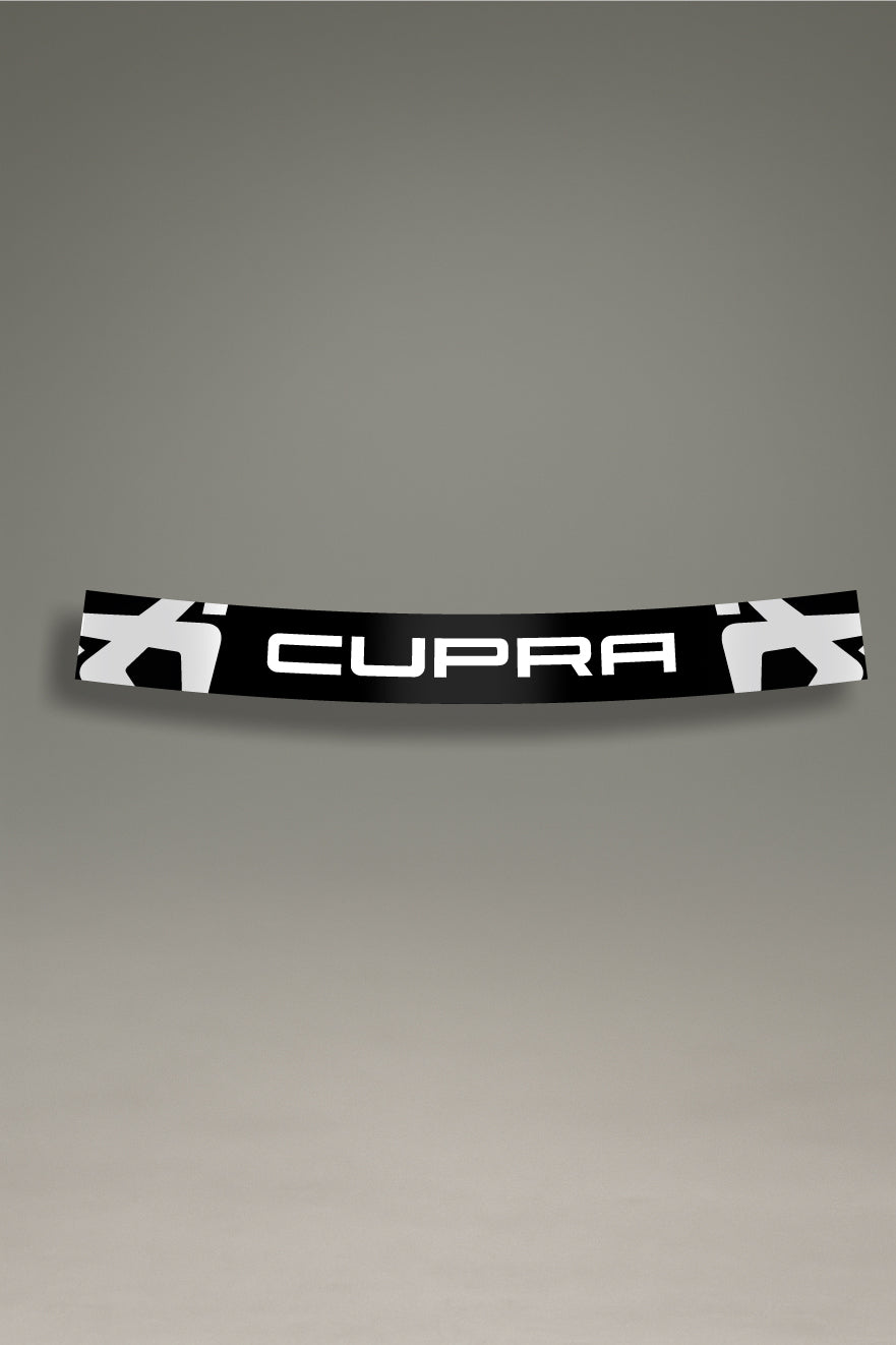 Parasol negro para parabrisas con logos de Cupra en blanco, un accesorio de estilo racing para personalización de coches de MOA-Grafics.v