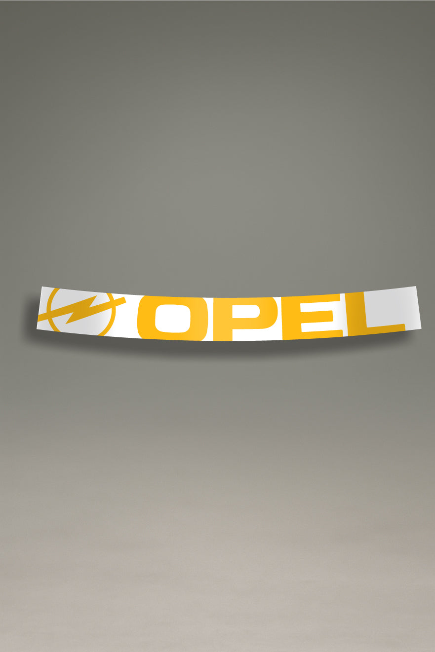 Parasol blanco para parabrisas con el logo de Opel en amarillo, un accesorio de estilo retro para personalización y tuning de MOA-Grafics.