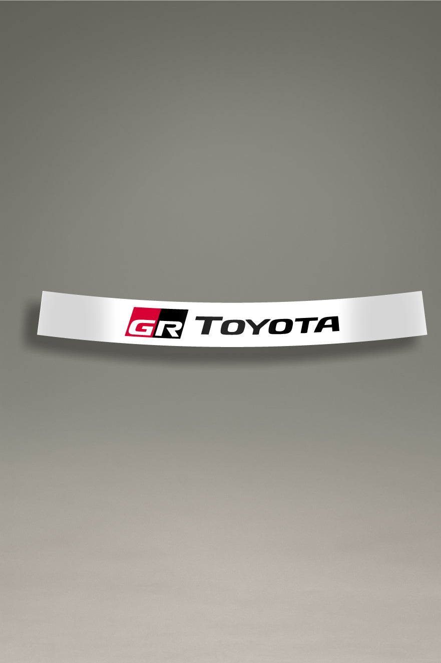 Vinilo parasol blanco para parabrisas con el logo completo de Toyota Gazoo Racing, un diseño de estilo racing para tuning de coches de MOA-Grafics.
