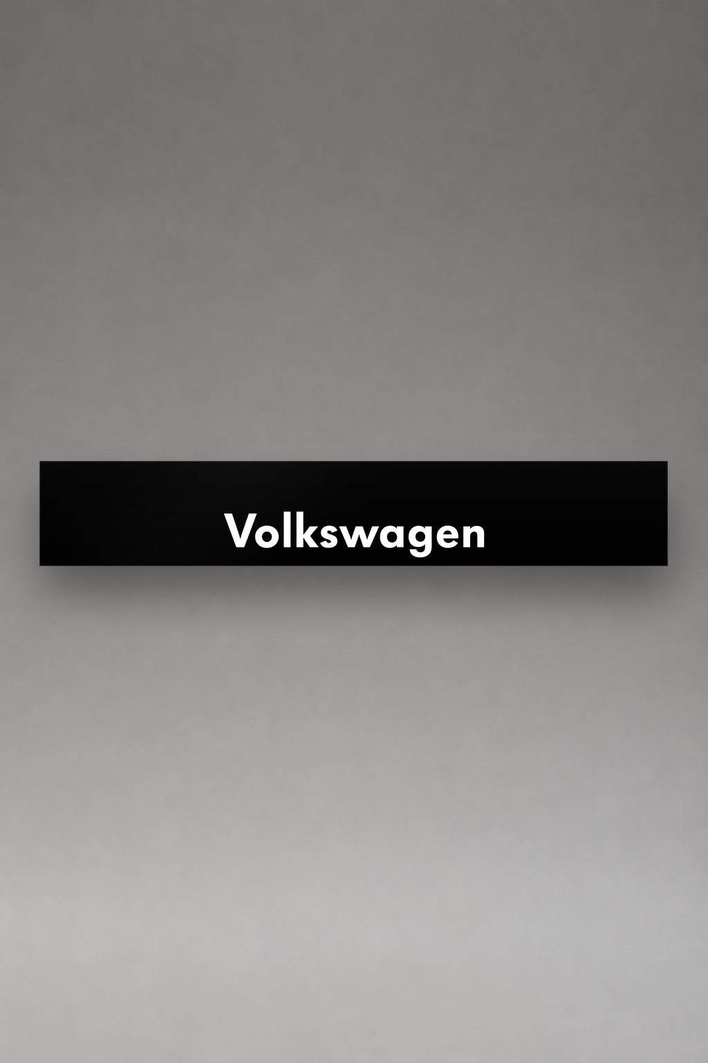Parasol de vinilo Volkswagen · Nombre entre Dos Emblemas, la tira entera de 150 x 25 cm vista de frente, de MOA-Grafics.