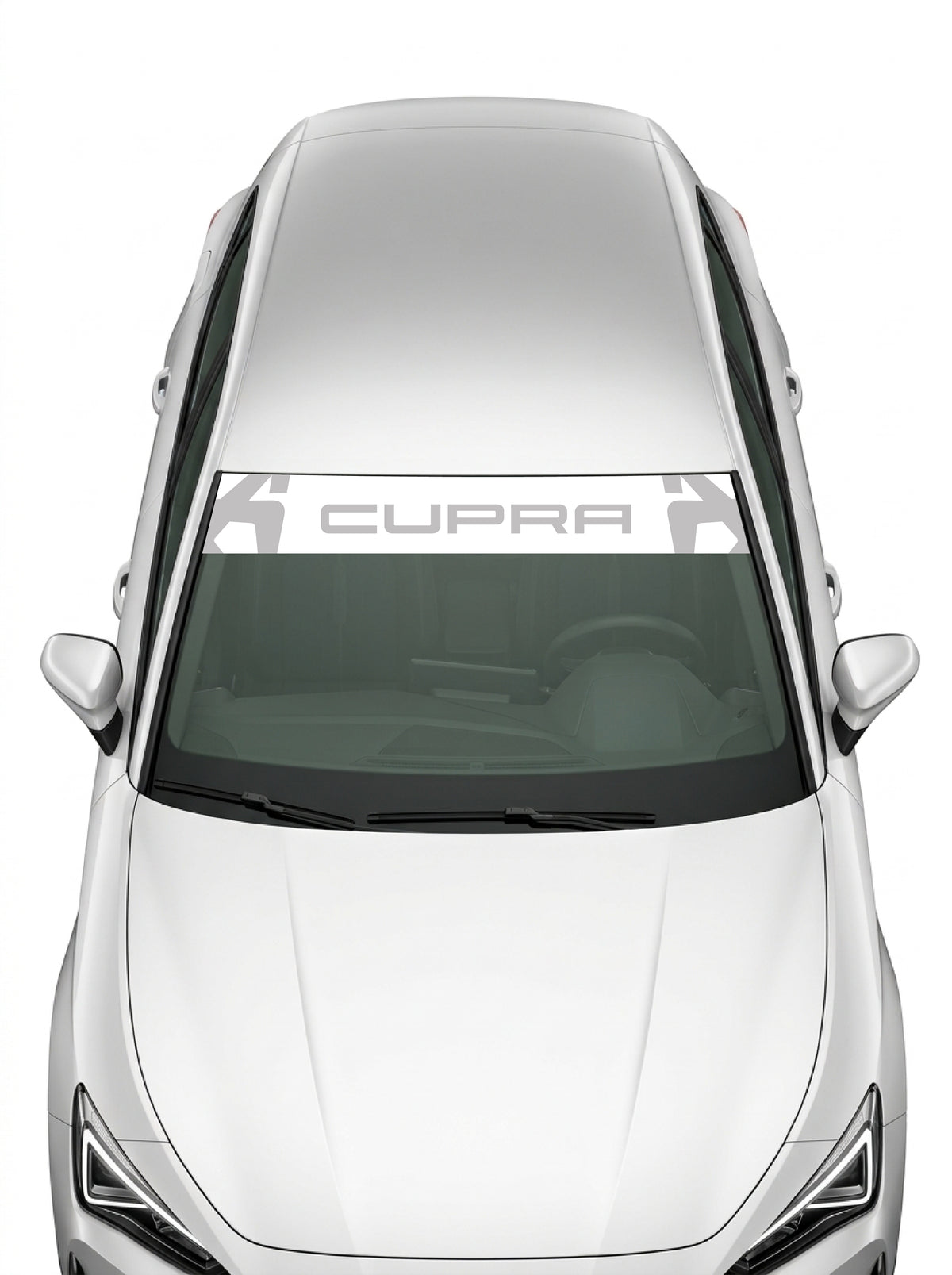 Coche con el parasol de vinilo Cupra blanco con el lettering CUPRA en gris y los emblemas recortados en los bordes instalado en el parabrisas