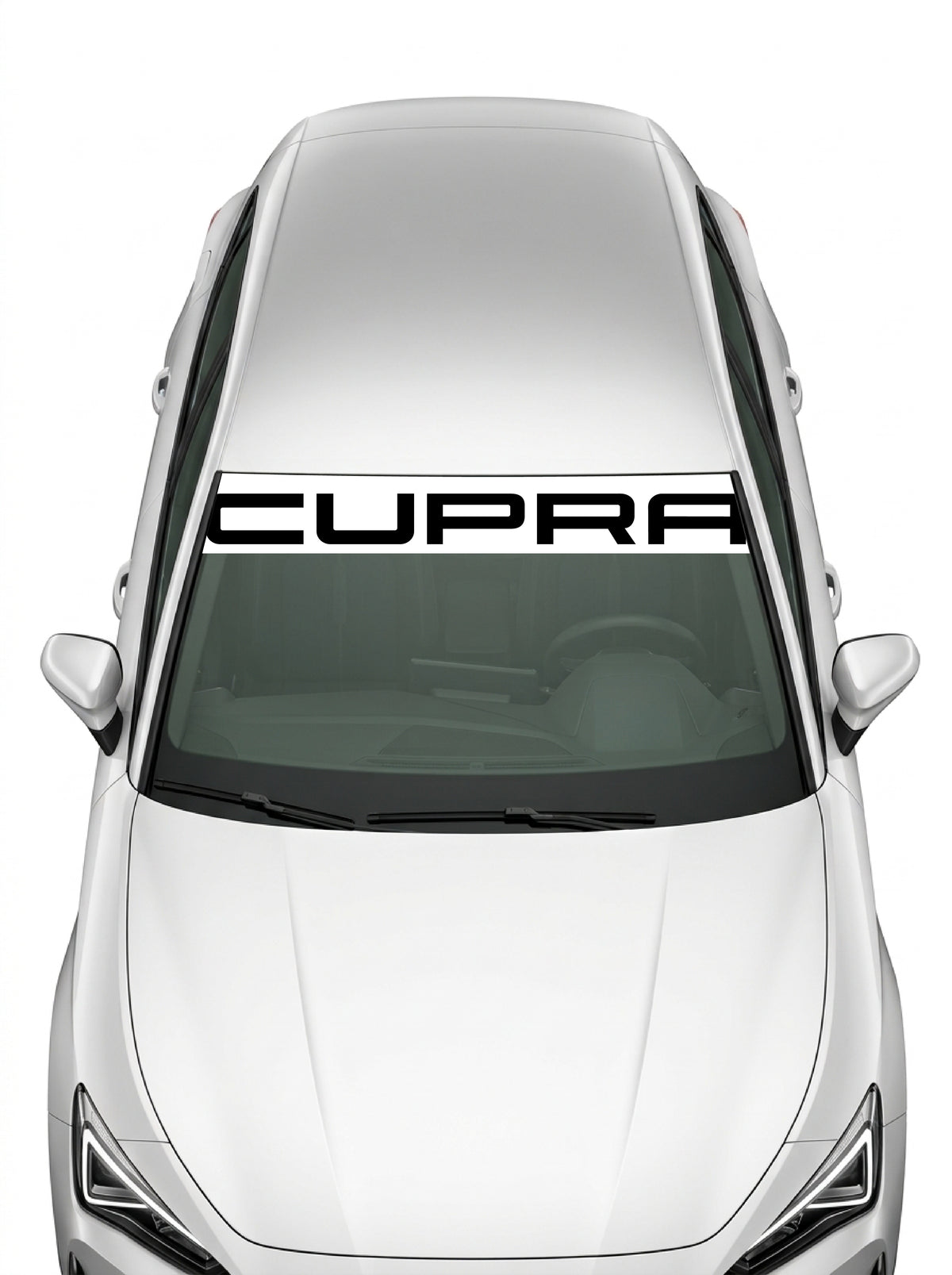 Coche con el parasol de vinilo Cupra blanco con el lettering CUPRA en negro a todo lo ancho instalado en el parabrisas