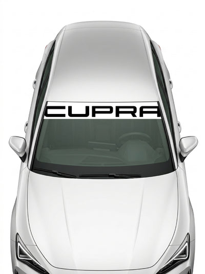 Coche con el parasol de vinilo Cupra blanco con el lettering CUPRA en negro a todo lo ancho instalado en el parabrisas