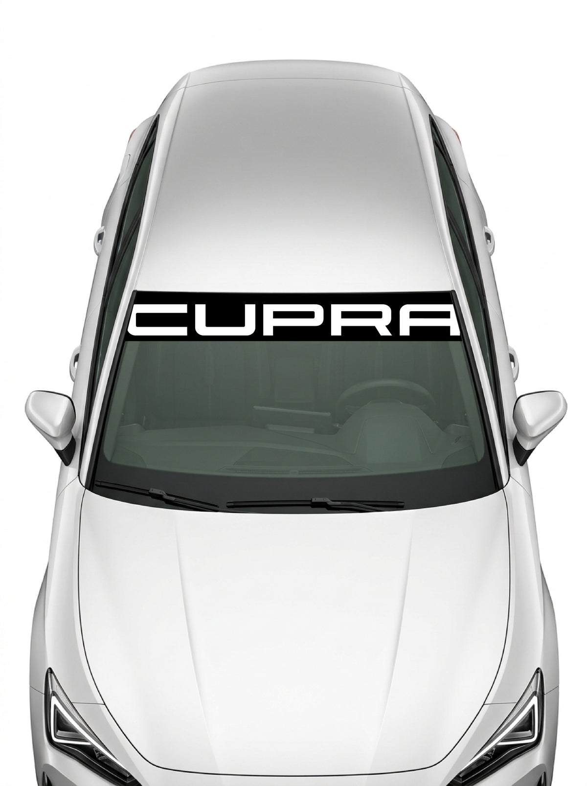 Coche con el parasol de vinilo Cupra negro con el lettering CUPRA en blanco a todo lo ancho instalado en el parabrisas