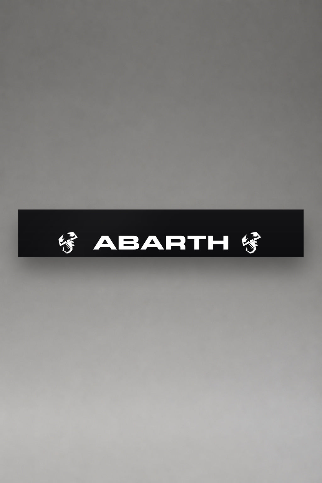 Parasol de vinilo Fiat Abarth Escorpiones · Patrón Logo Repetido, la tira entera de 150 x 25 cm vista de frente, de MOA-Grafics.