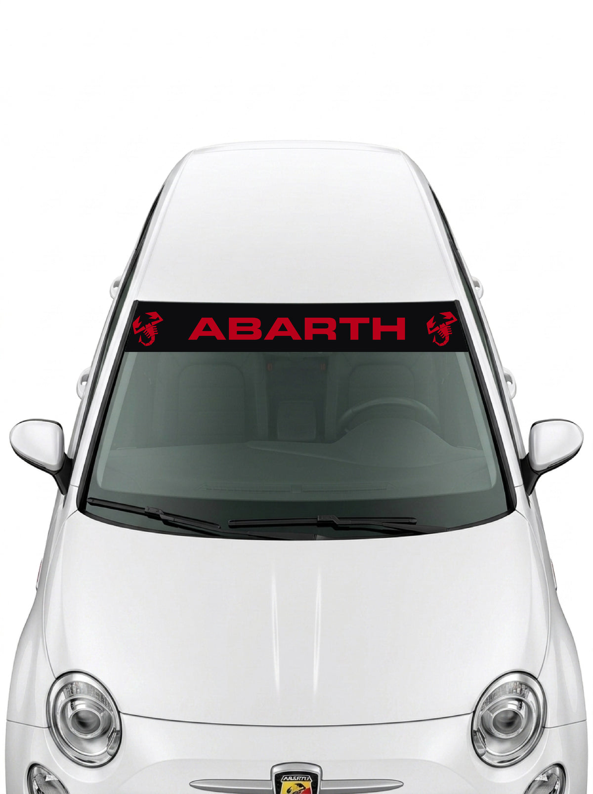Parasol de vinilo Abarth rojo con el lettering ABARTH en negro y un escorpion negro a cada lado, instalado en el parabrisas de un Fiat 500 blanco