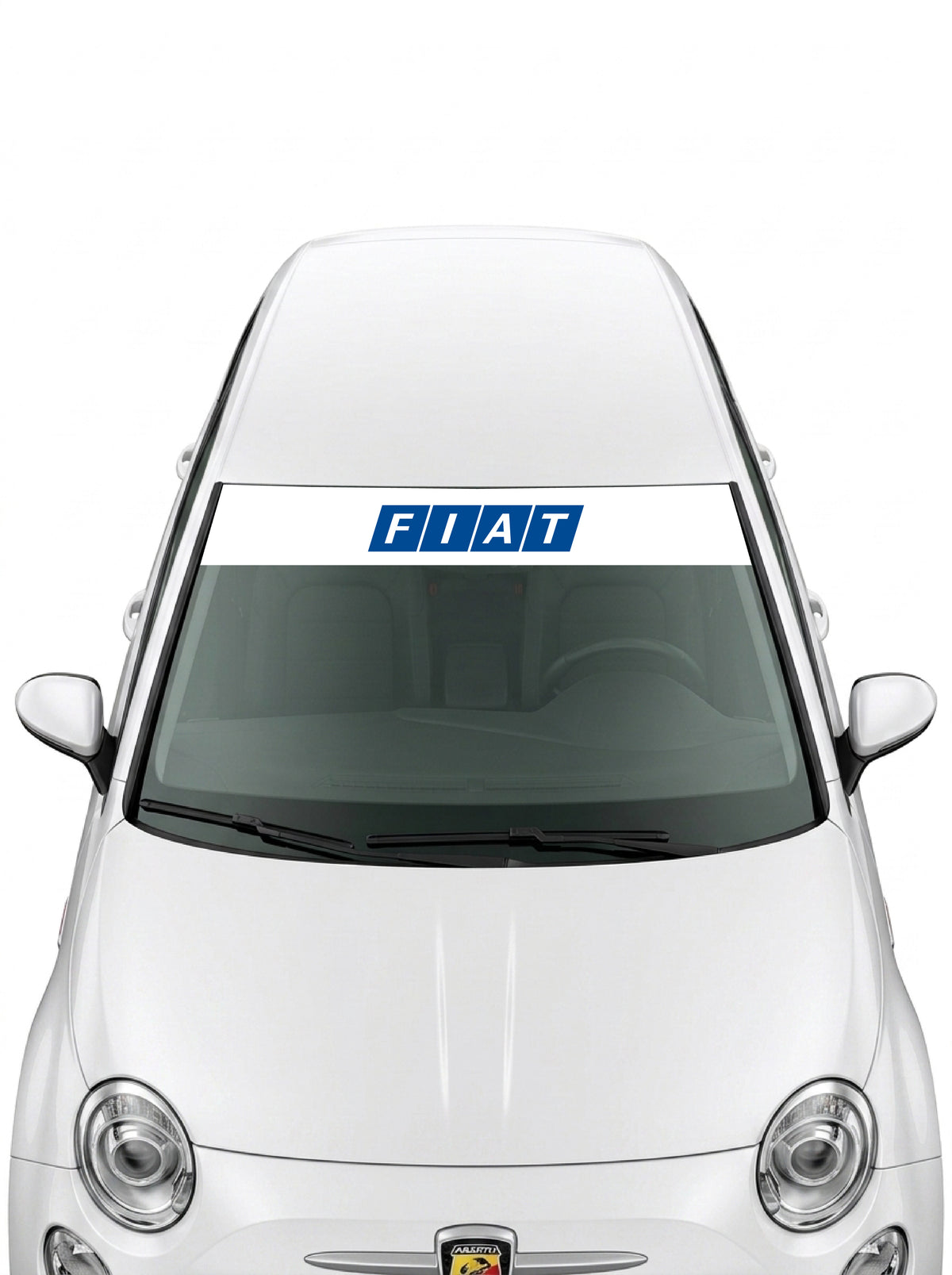 Parasol de vinilo Fiat blanco con el emblema F.I.A.T en bloques azules, instalado en el parabrisas de un Fiat 500 blanco