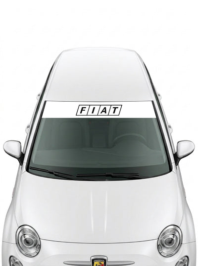 Parasol de vinilo Fiat blanco con las letras F I A T en cajas negras, instalado en el parabrisas de un Fiat 500 blanco