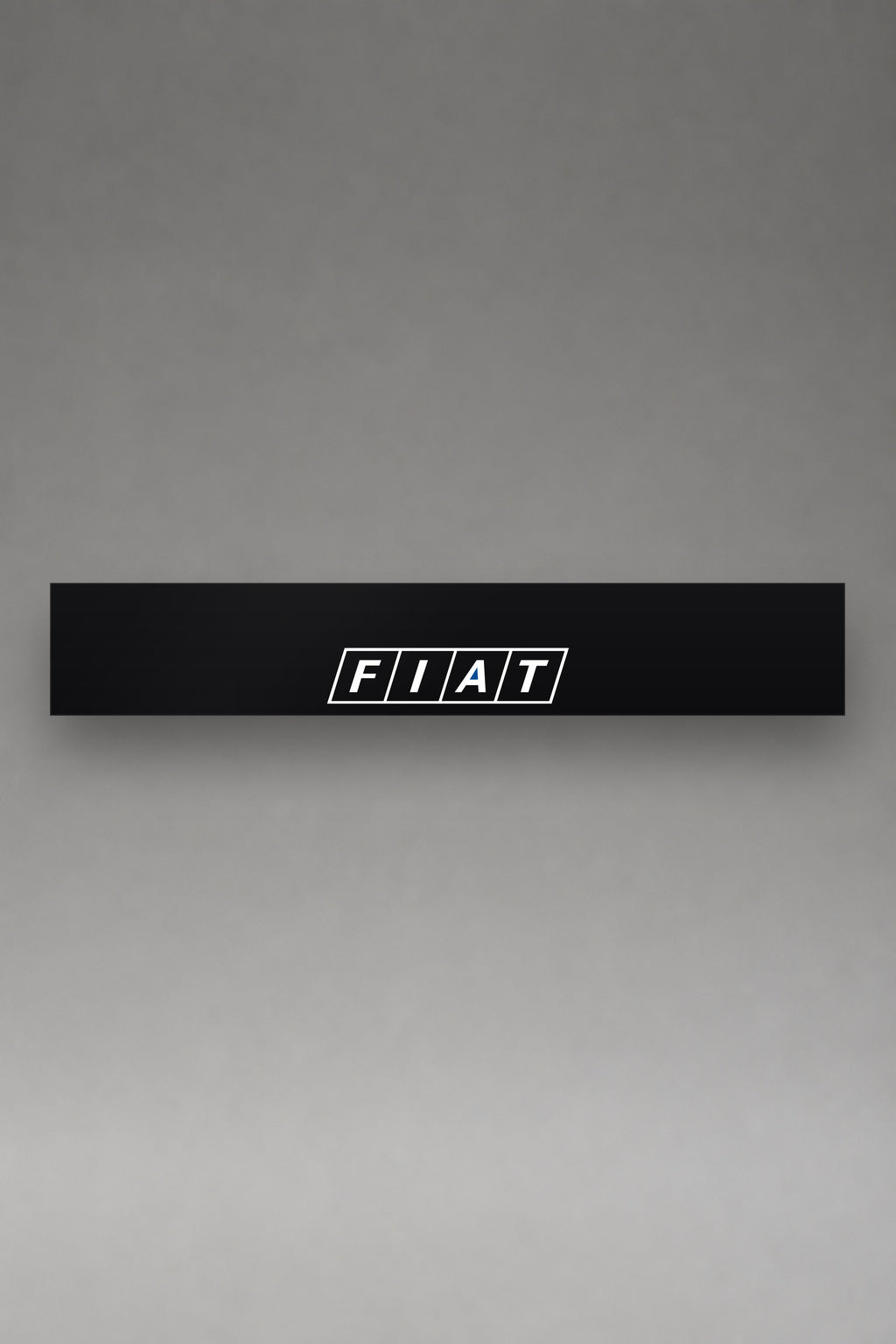 Parasol de vinilo Fiat Logo Clásico · Emblema Histórico Italiano, la tira entera de 150 x 25 cm vista de frente, de MOA-Grafics.