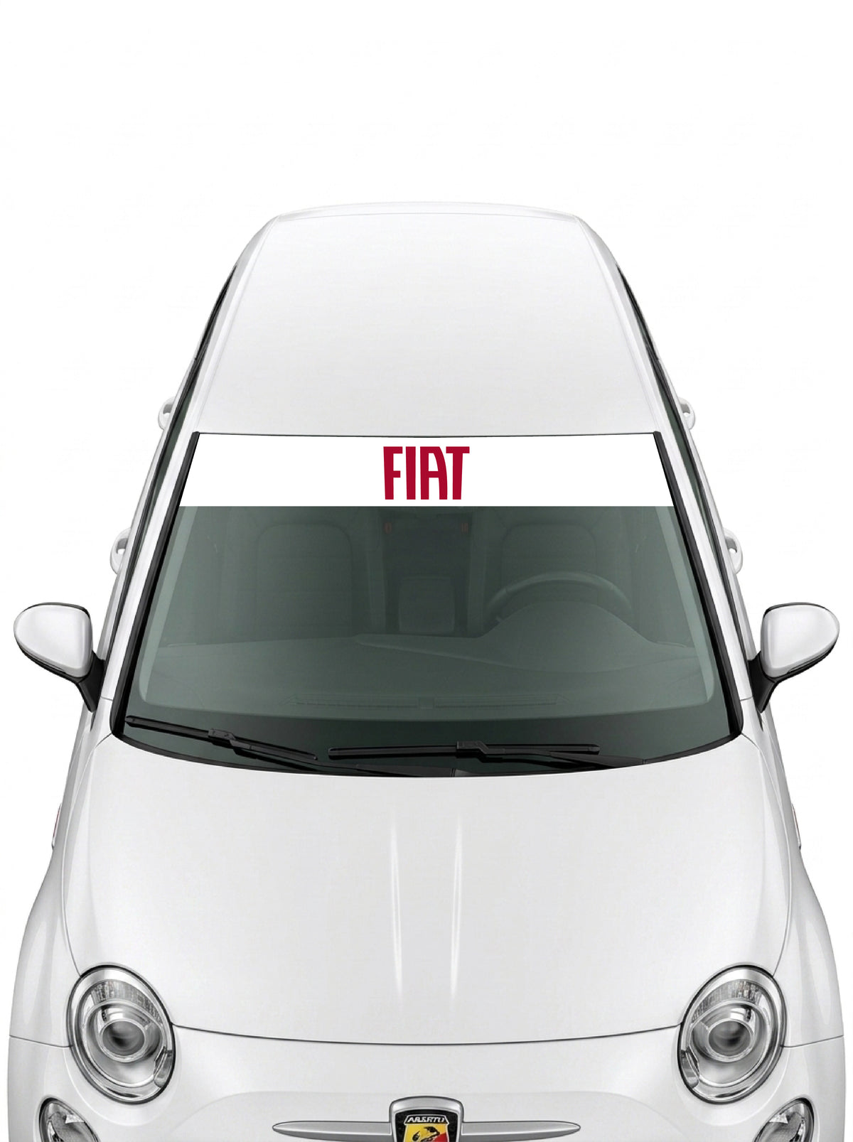 Parasol de vinilo Fiat blanco con el lettering FIAT en rojo, instalado en el parabrisas de un Fiat 500 blanco