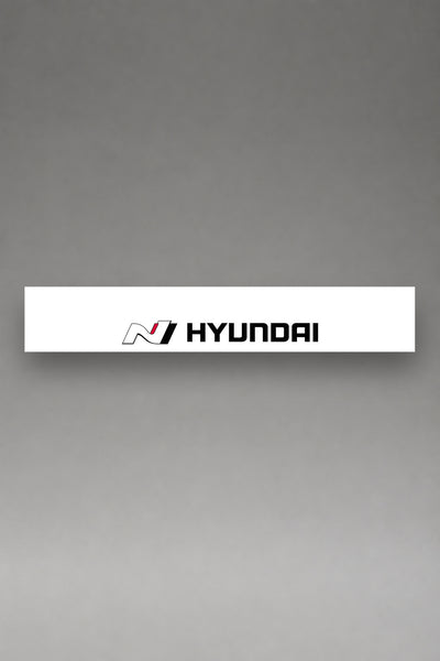 Parasol de vinilo Hyundai N Performance · Logo N y Lettering Dual, la tira entera de 150 x 25 cm vista de frente, de MOA-Grafics.