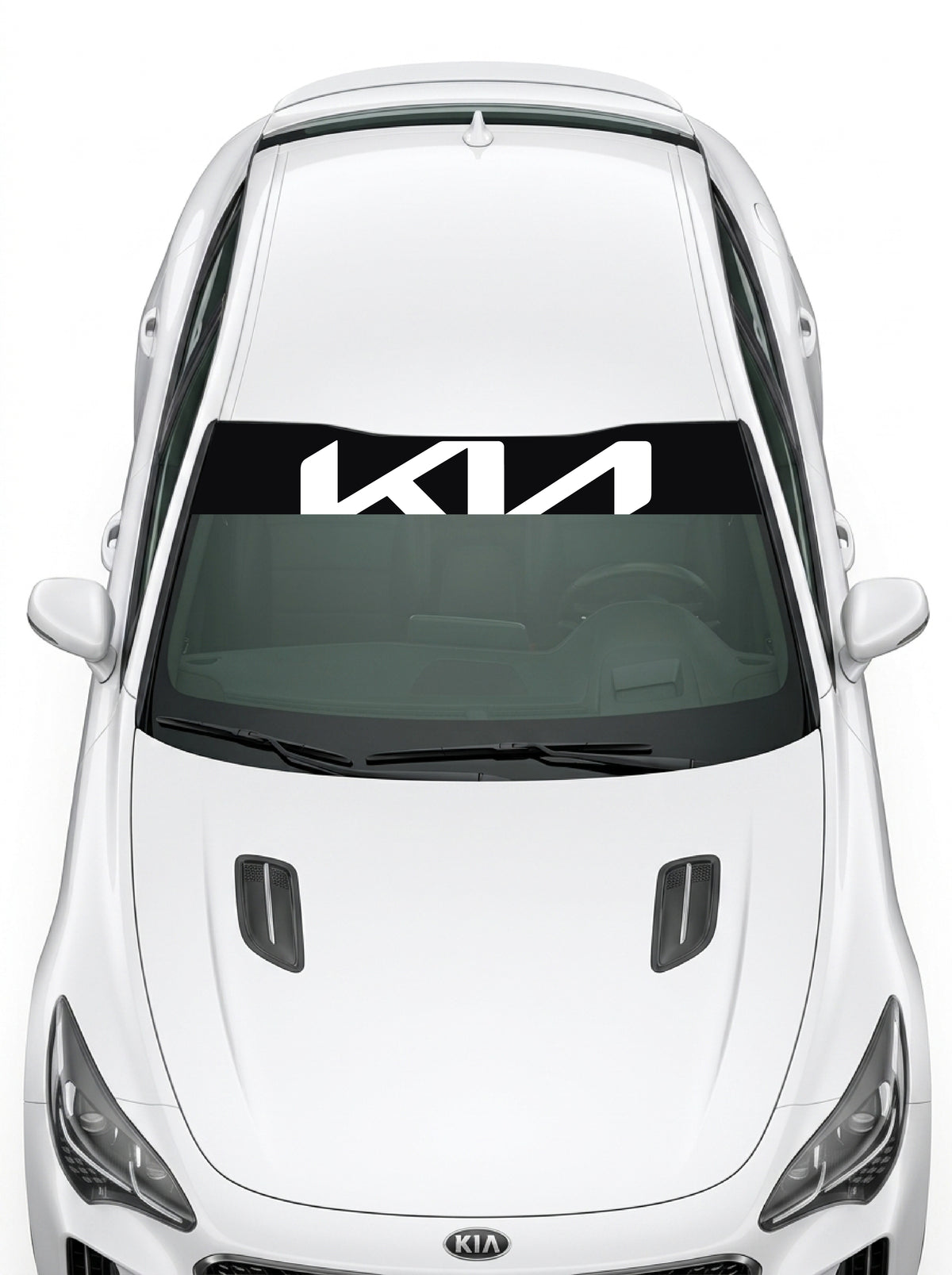 Coche con el parasol de vinilo Kia negro con el logo KIA grande en blanco instalado en el parabrisas