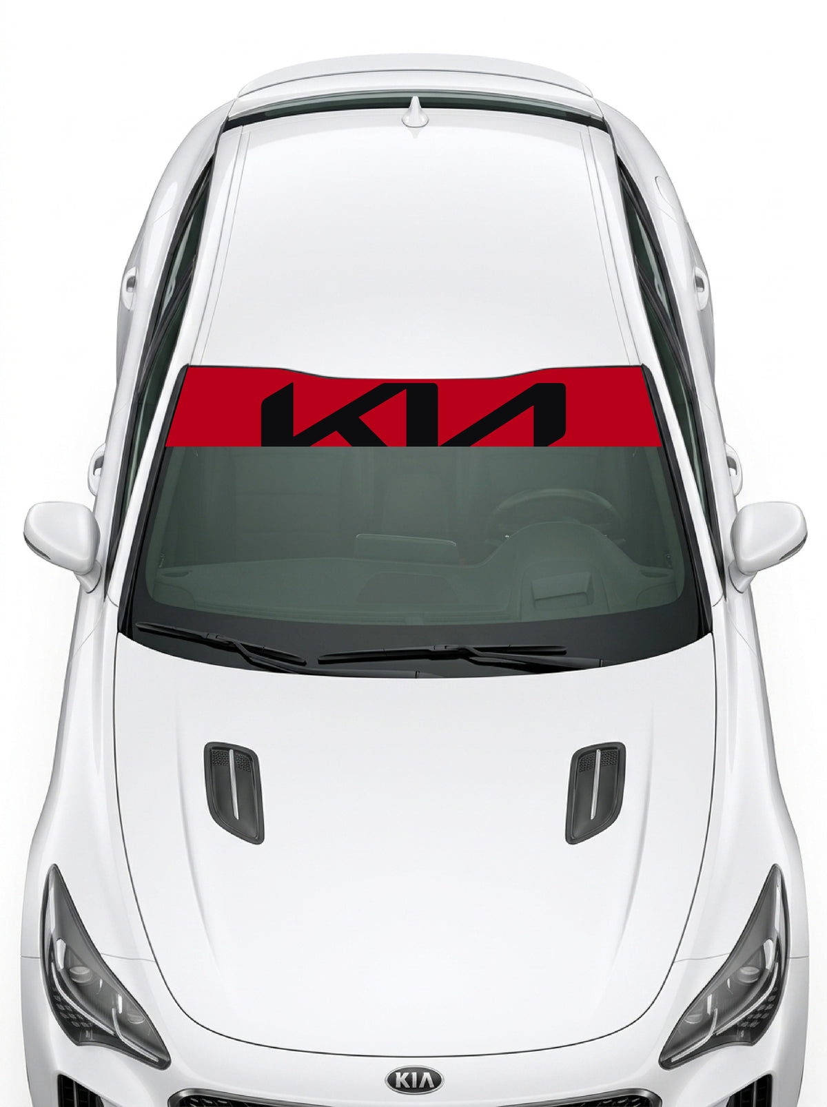 Coche con el parasol de vinilo Kia rojo con el logo KIA grande en negro instalado en el parabrisas