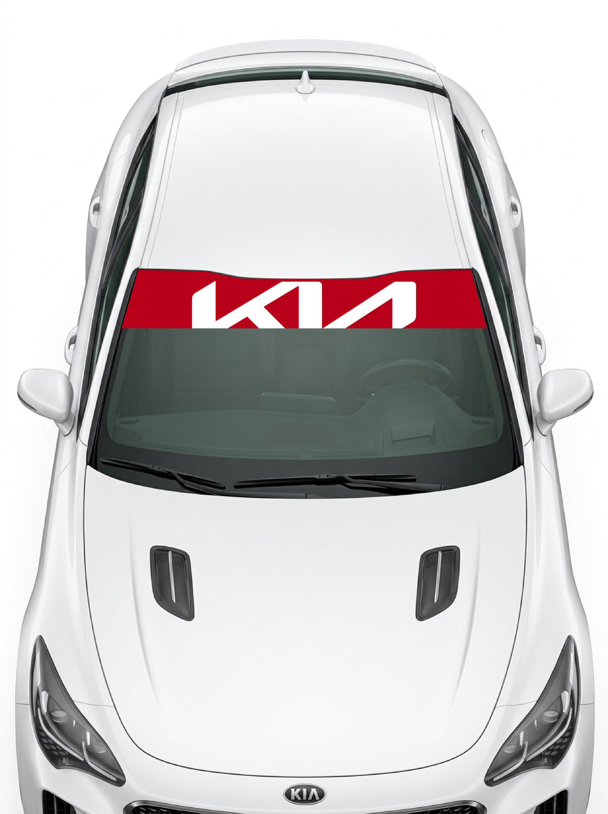 Coche con el parasol de vinilo Kia rojo con el logo KIA grande en blanco instalado en el parabrisas