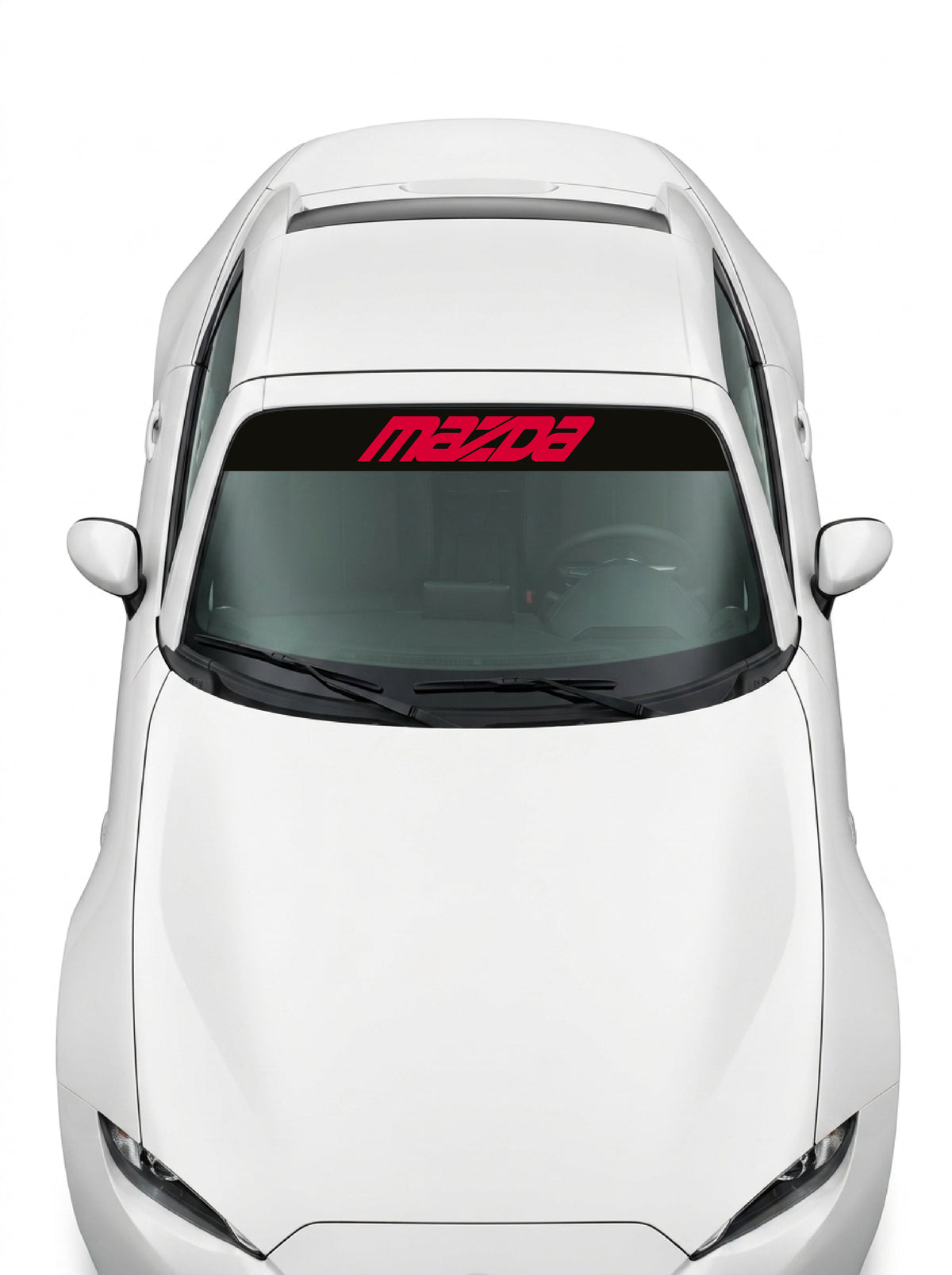 Coche con el parasol de vinilo Mazda negro con el lettering MAZDA inclinado en rojo instalado en el parabrisas