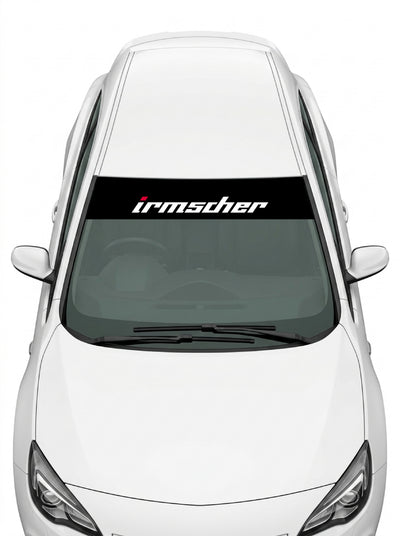 Coche con el parasol de vinilo Opel Irmscher negro con el lettering irmscher en blanco instalado en el parabrisas