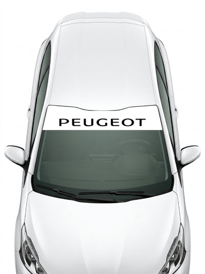 Coche con el parasol de vinilo Peugeot blanco con el lettering PEUGEOT en mayusculas en negro instalado en el parabrisas