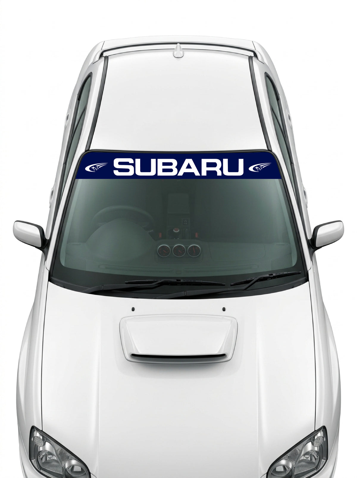 Coche con el parasol de vinilo Subaru azul marino con el lettering SUBARU y el emblema de las Pleyades a los dos lados en blanco instalado en el parabrisas
