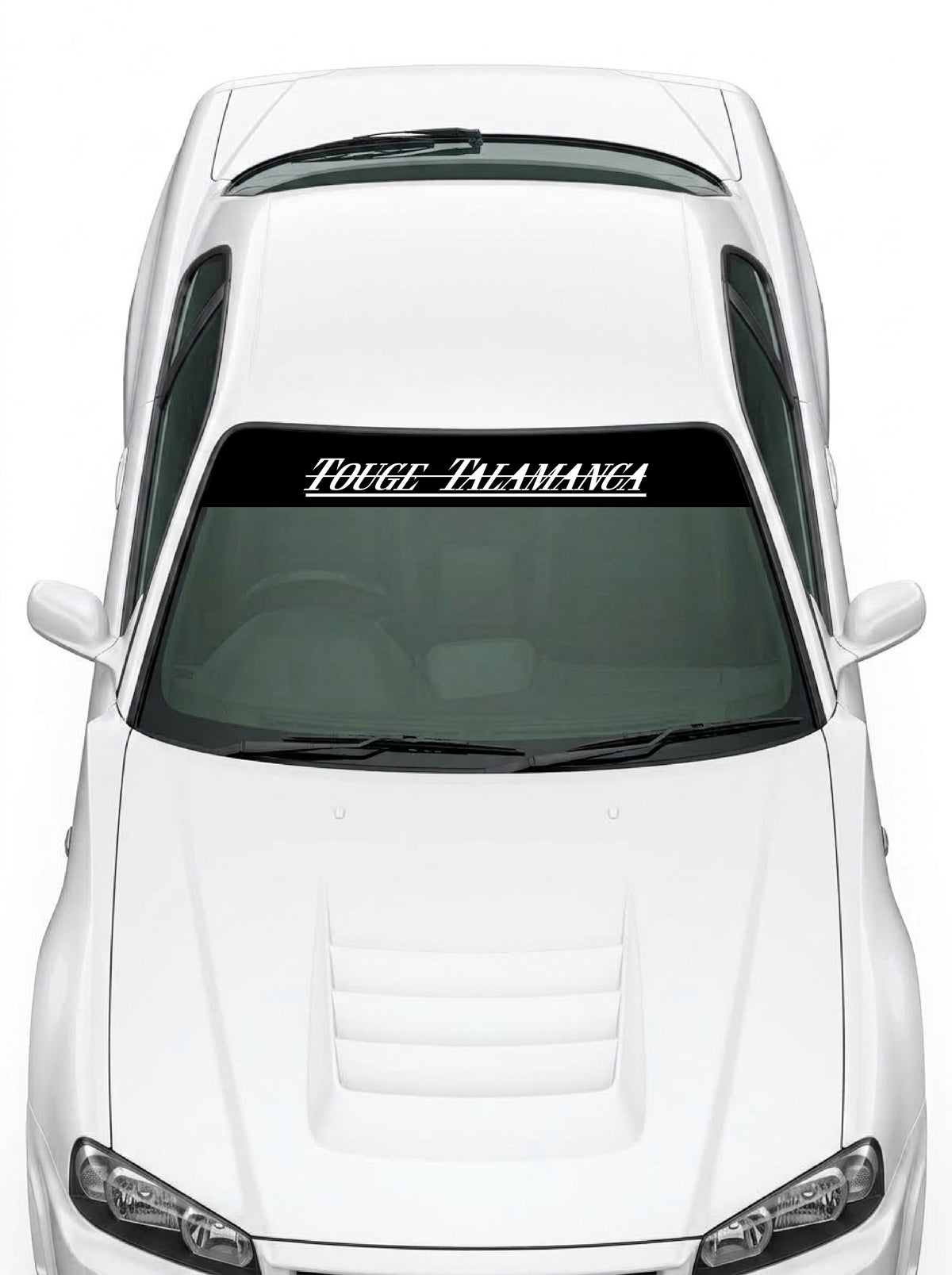 Coche con el parasol de vinilo Touge Talamanca negro con el lettering TOUGE TALAMANCA en blanco instalado en el parabrisas