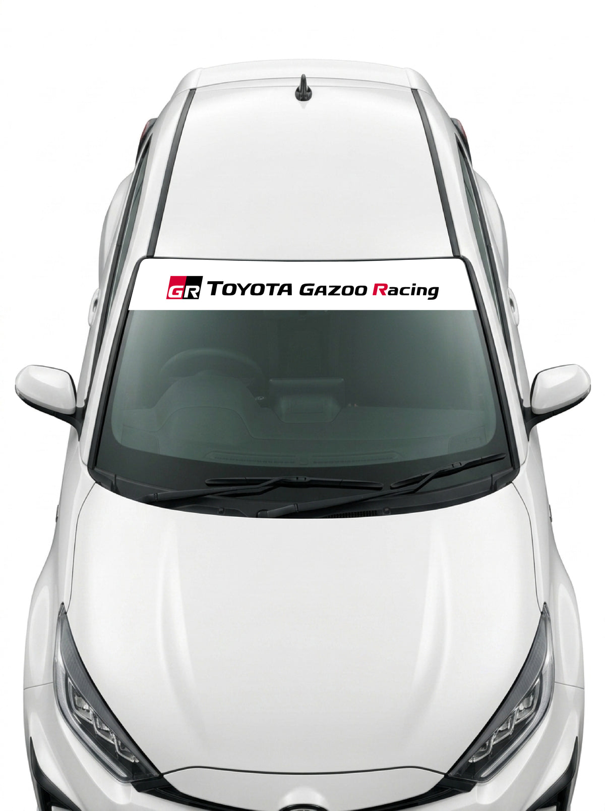Coche con el parasol de vinilo Toyota blanco con el emblema GR y el lettering Toyota Gazoo Racing en negro instalado en el parabrisas