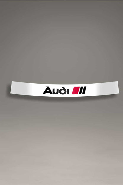 Parasol de vinilo blanco con letras negras y rojas de Audi RS. Ideal para estilo JDM, tuning y cultura del motor.