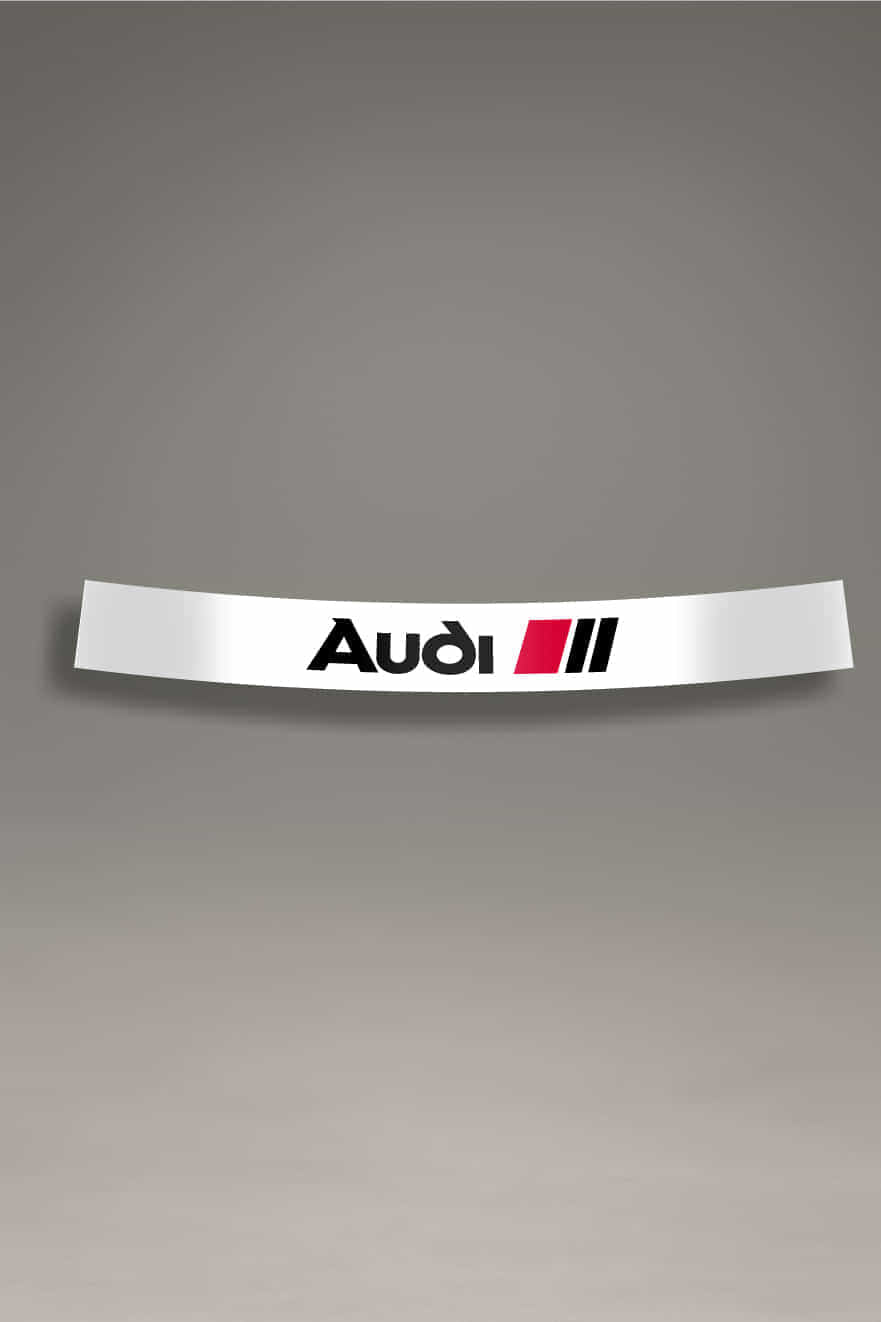 Parasol de vinilo blanco con letras negras y rojas de Audi RS. Ideal para estilo JDM, tuning y cultura del motor.