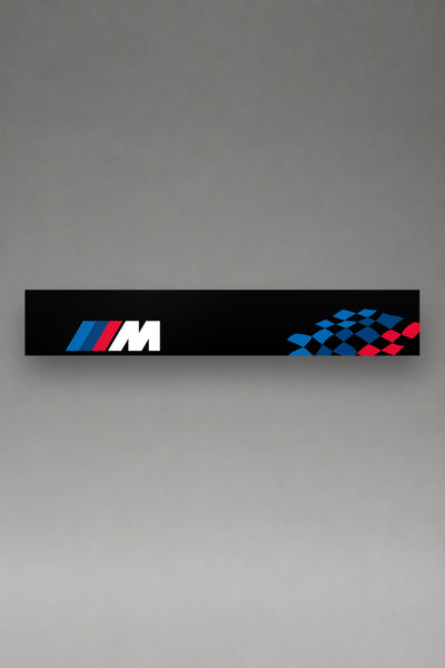 Parasol de vinilo BMW M Motorsport · Bandera a Cuadros y Tricolor M, la tira entera de 150 x 25 cm vista de frente, de MOA-Grafics.