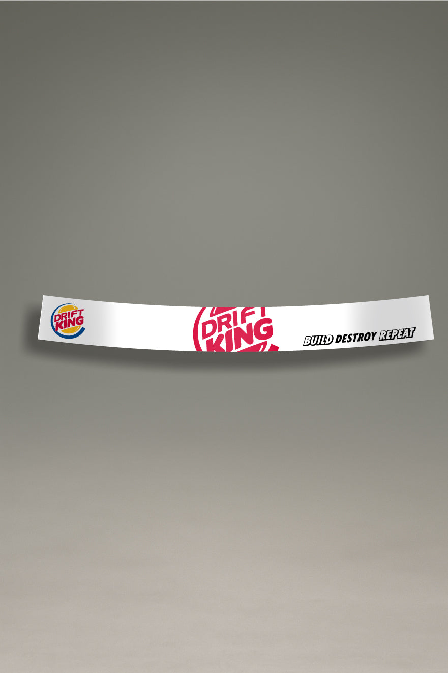 Parasol de vinilo blanco con el logotipo a color de Drift King. Un accesorio de MOA-Grafics para personalizar coches de drift con un estilo JDM y proteger el interior.